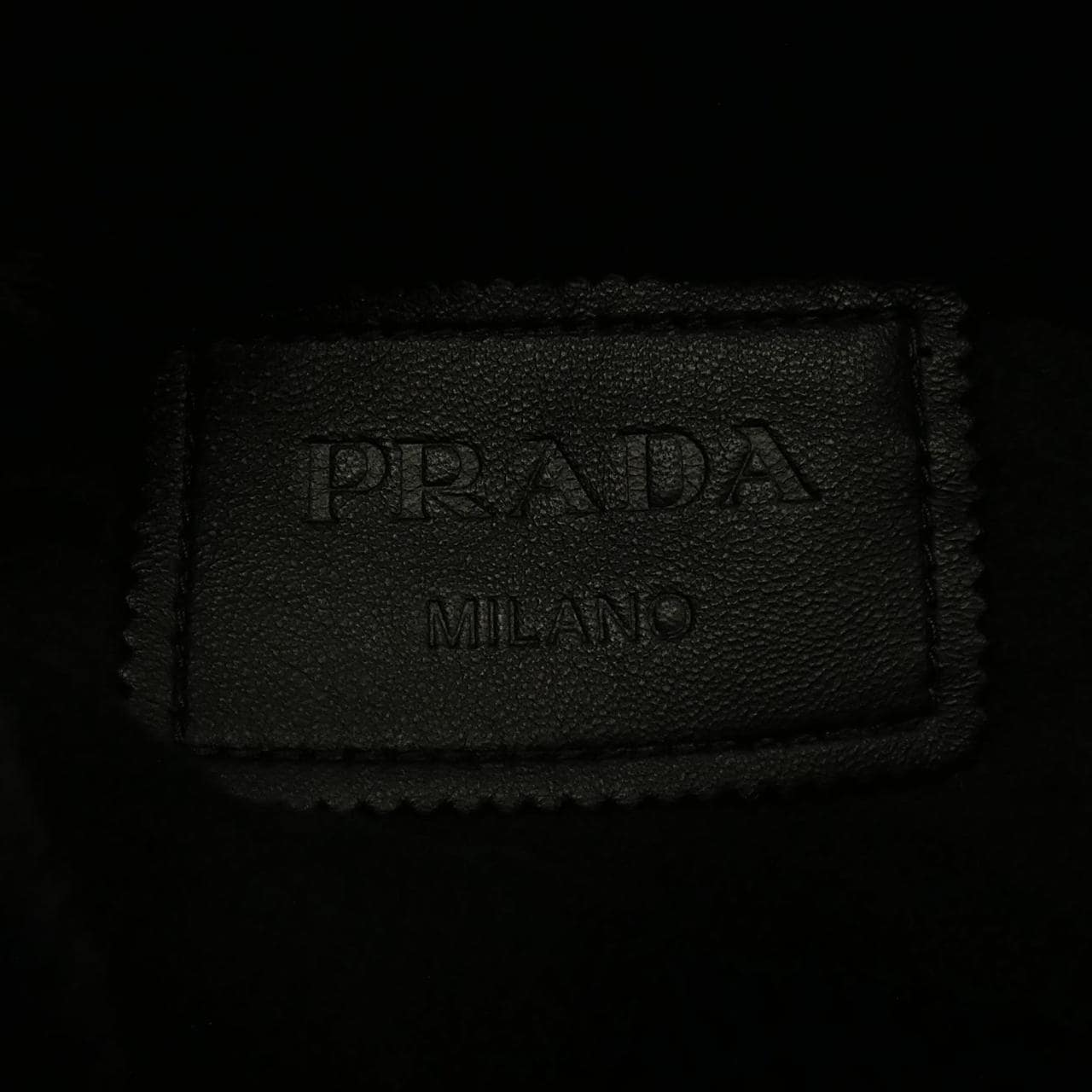 プラダ PRADA トライアングルロゴ UPW404 1Y7Q ムートンジャケット