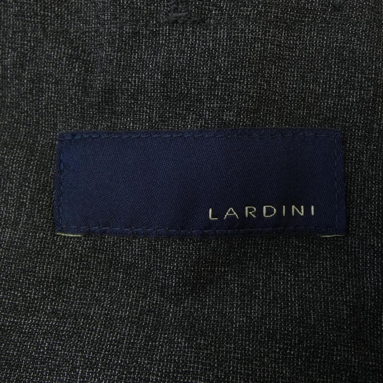 ラルディーニ LARDINI スーツ