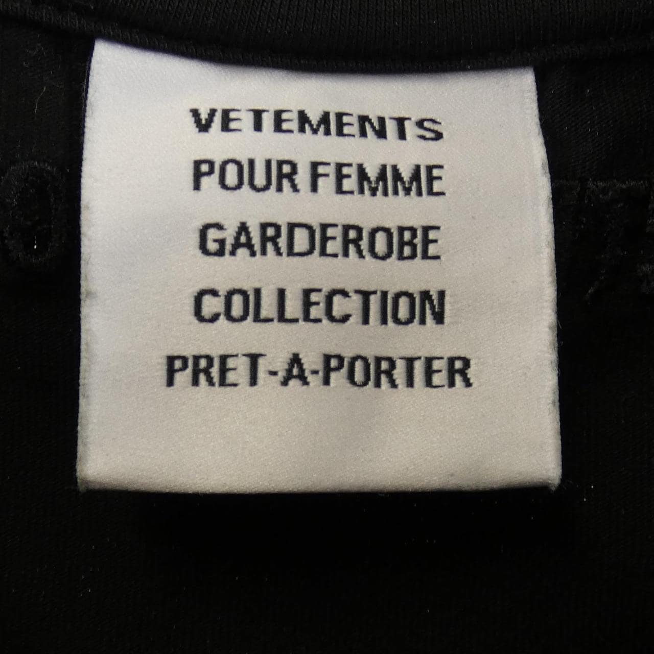 ヴェトモン VETEMENTS WA65TR312B Tシャツ