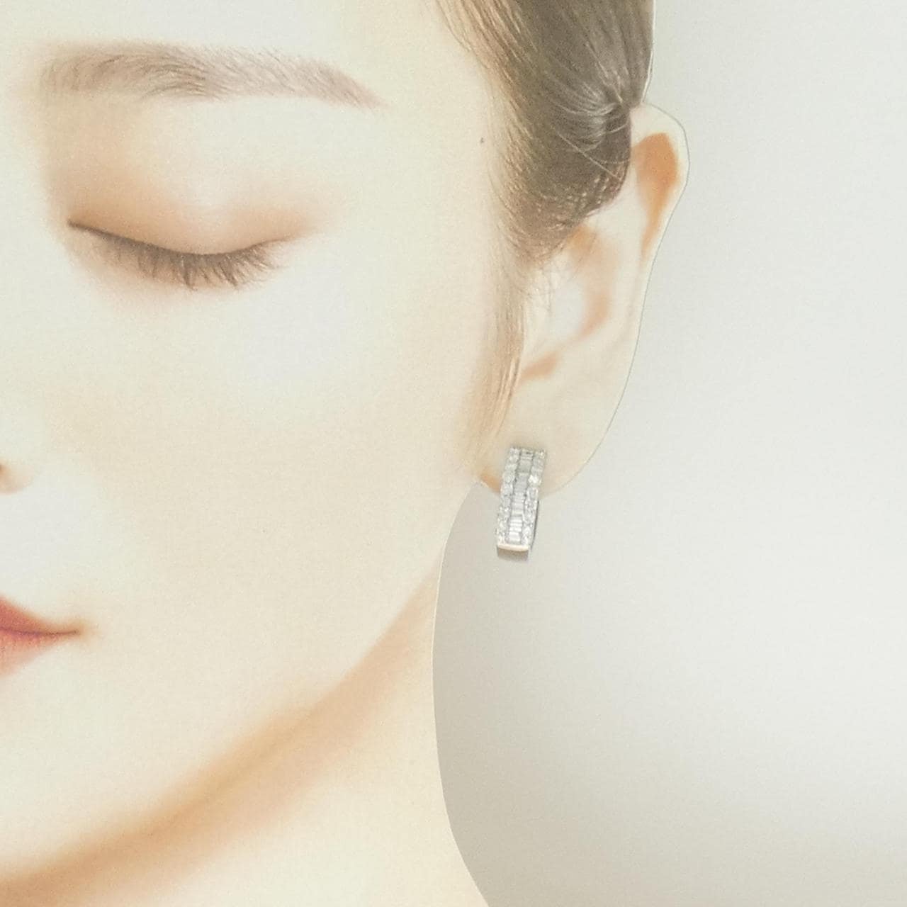 K18WG ダイヤモンド ピアス 1.80CT