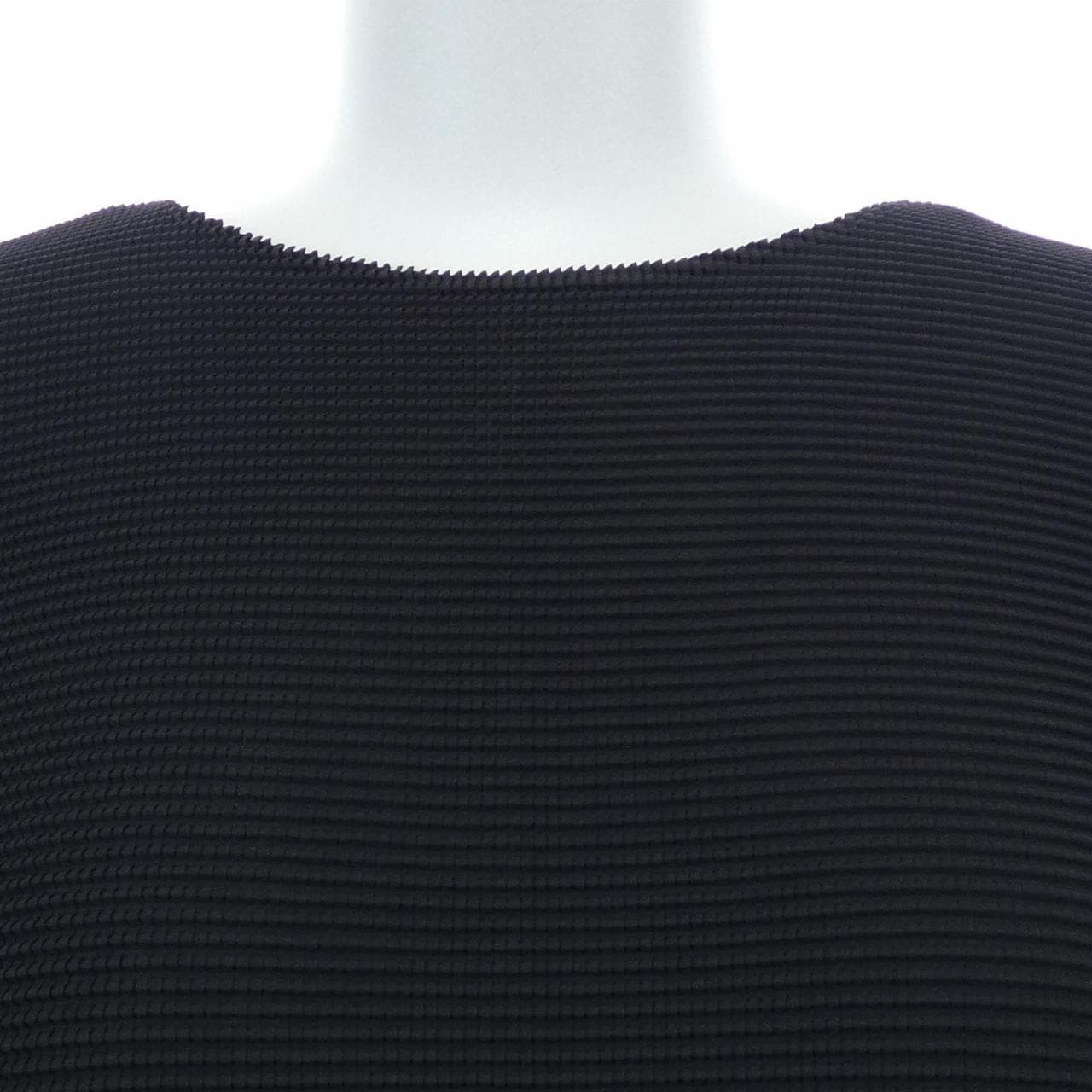 ミーイッセイミヤケ me ISSEY MIYAKE トップス