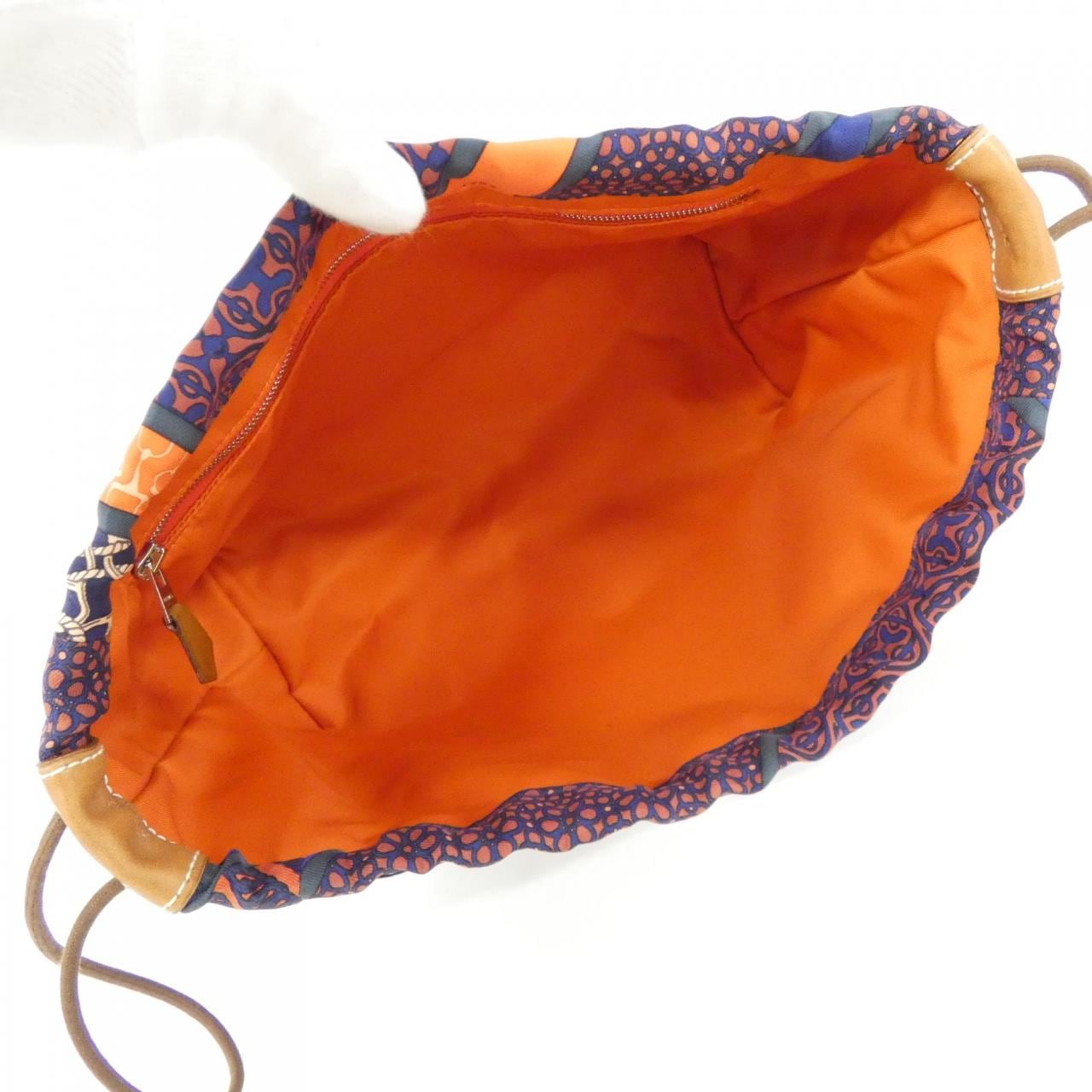 エルメス CARRE EN CRAVATES フールビ 25cm 067592CK ポーチ