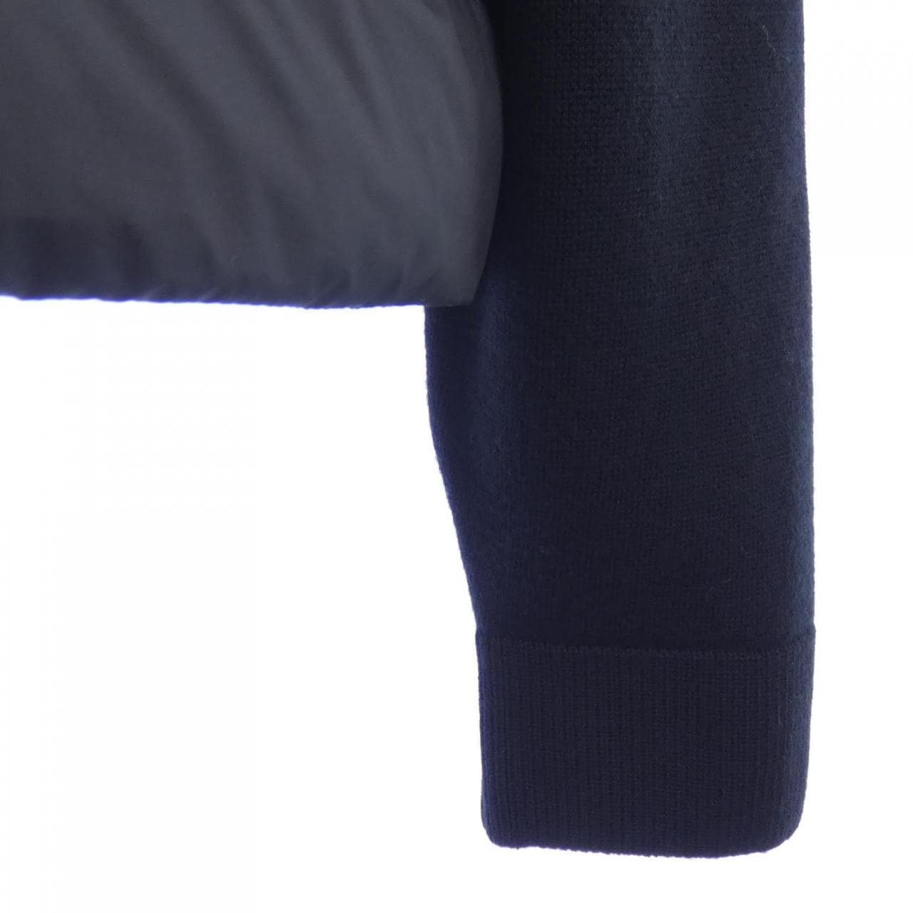 【新品】モンクレール MONCLER K20939B00036 ダウンジャケット