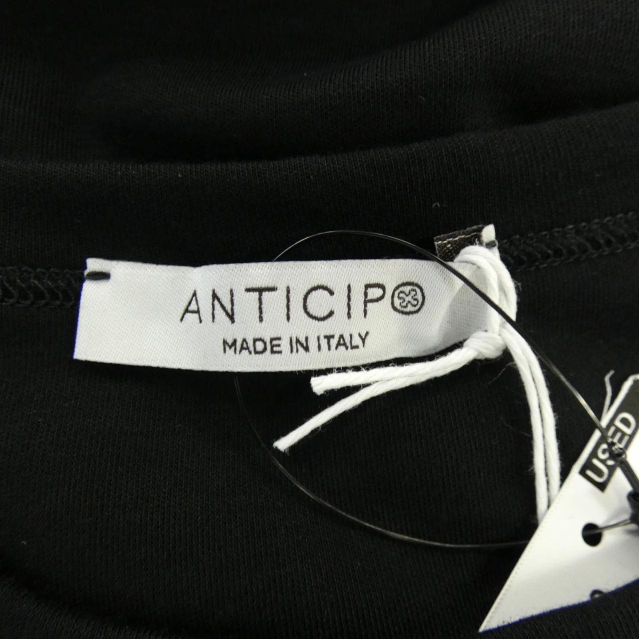 アンティーチポ ANTICIPO Tシャツ