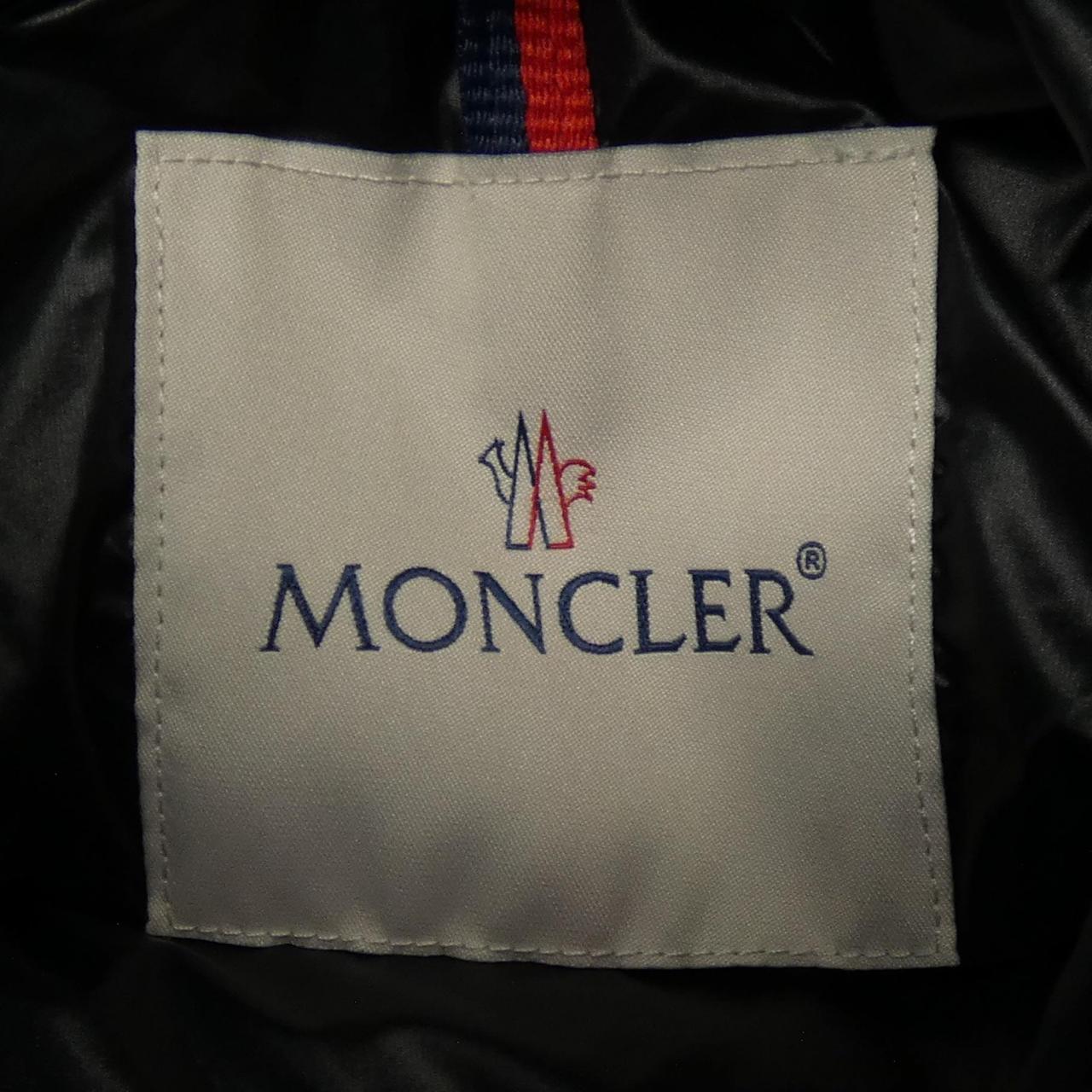 モンクレール MONCLER ダウンジャケット