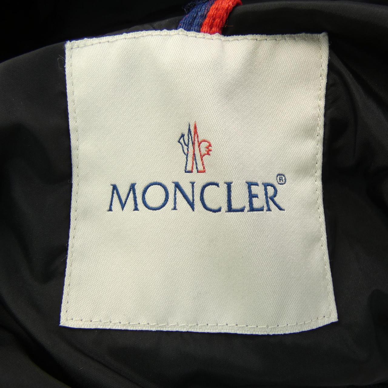 モンクレール MONCLER ダウンジャケット