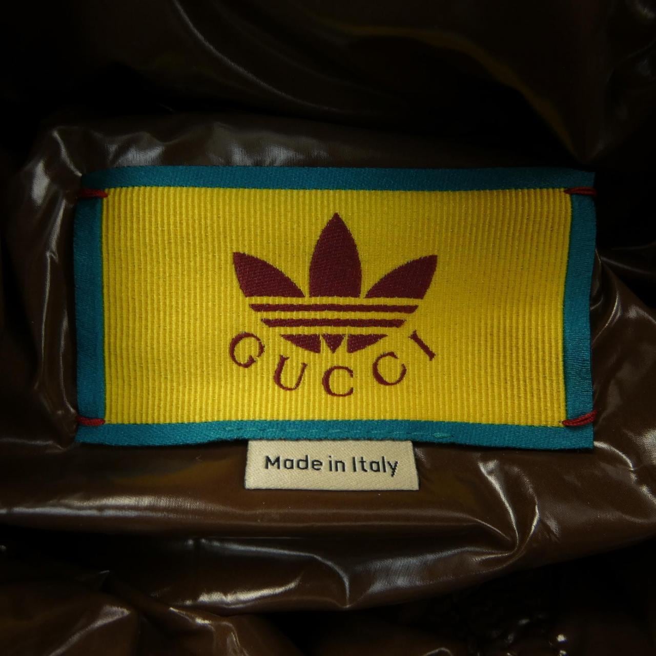 グッチ GUCCI ADIDAS 713715 ZAHET ダウンベスト