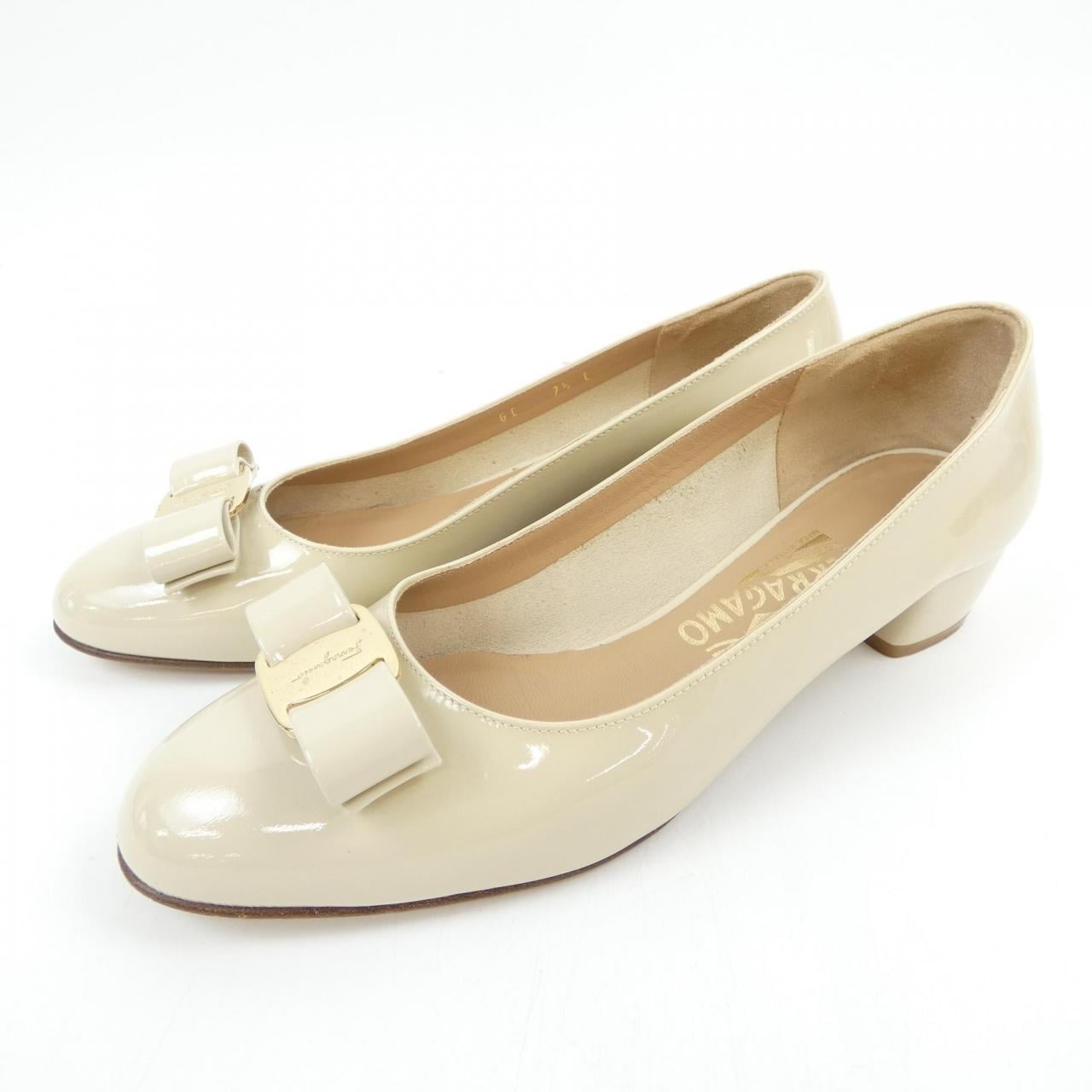 サルヴァトーレフェラガモ SALVATORE FERRAGAMO VARA パンプス