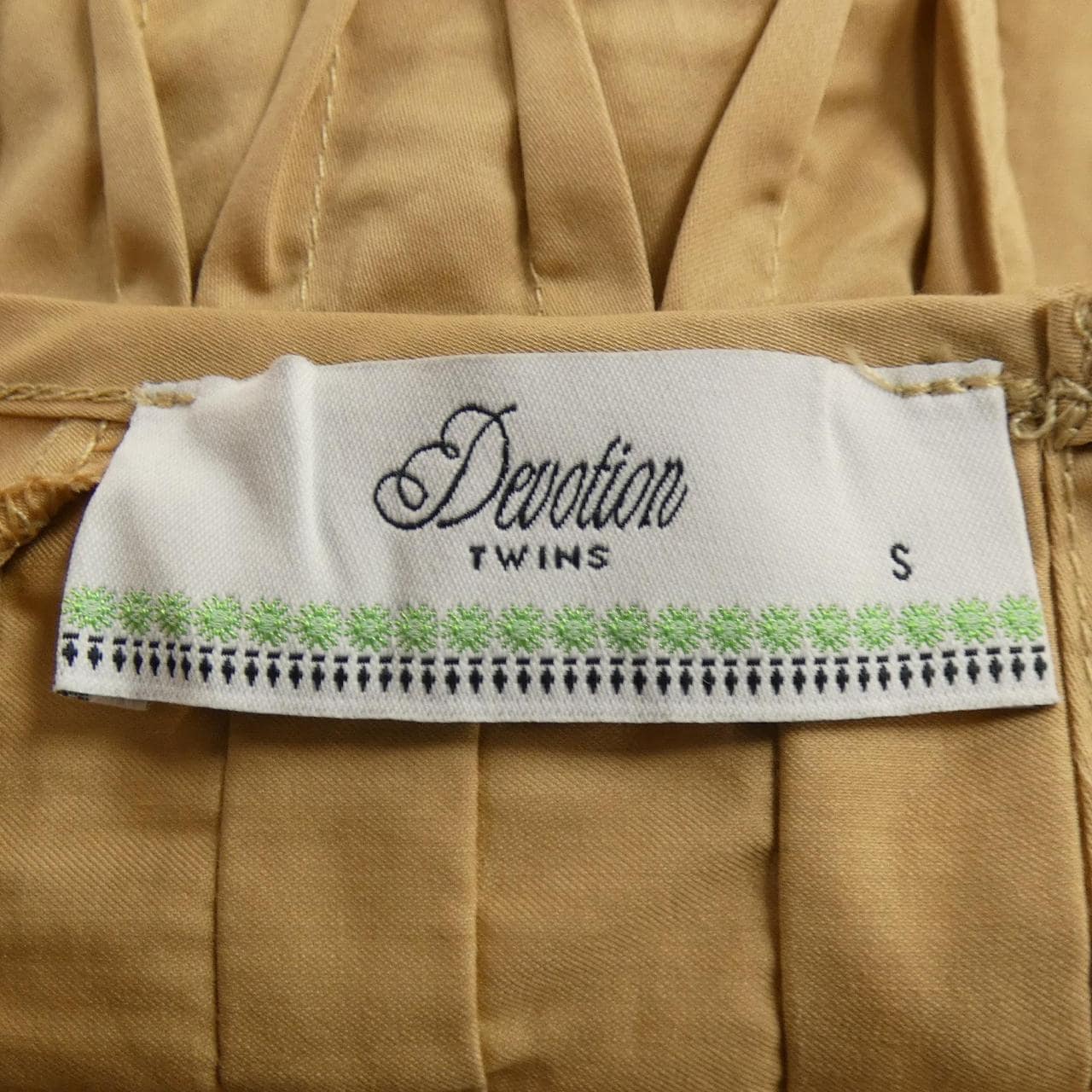 DEVOTION TWINS トップス