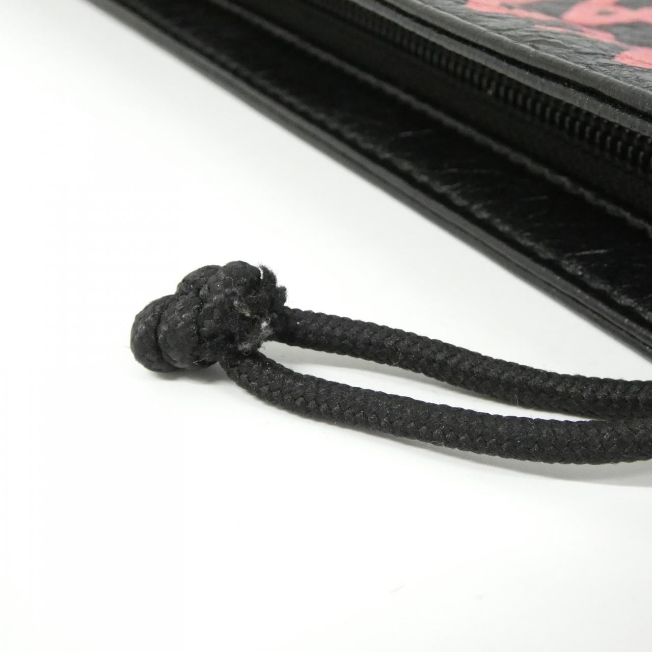 バレンシアガ GRAFFITI EXPLORER POUCH 535334 0FE55 バッグ