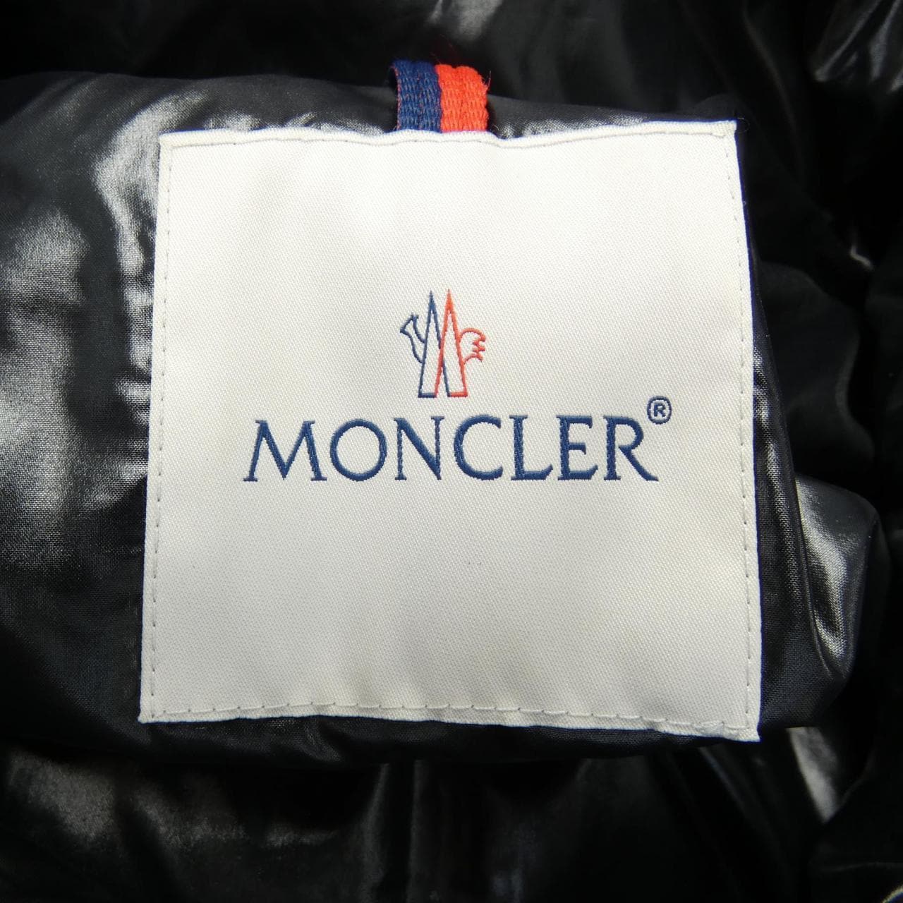 モンクレール MONCLER ダウンジャケット