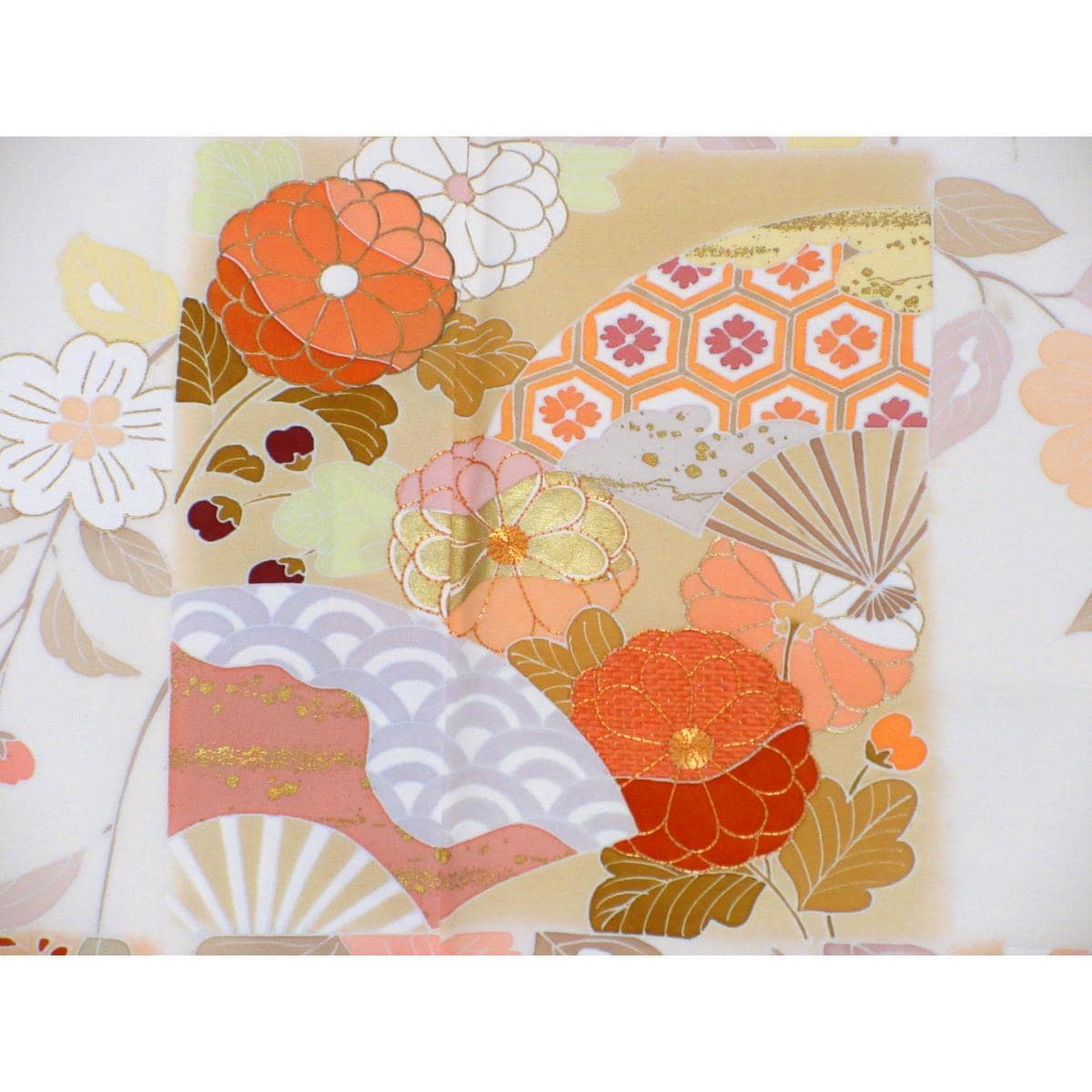 訪問着　友禅金彩加工　刺繍入り