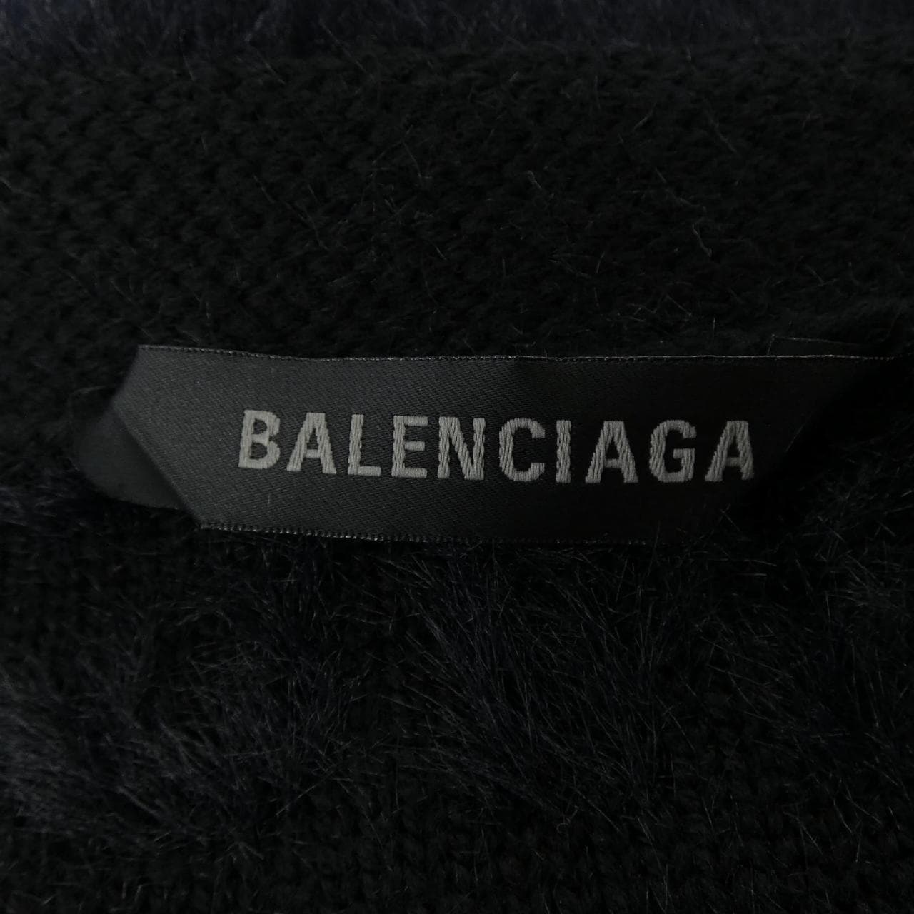 バレンシアガ BALENCIAGA 769146 T6230 カーディガン
