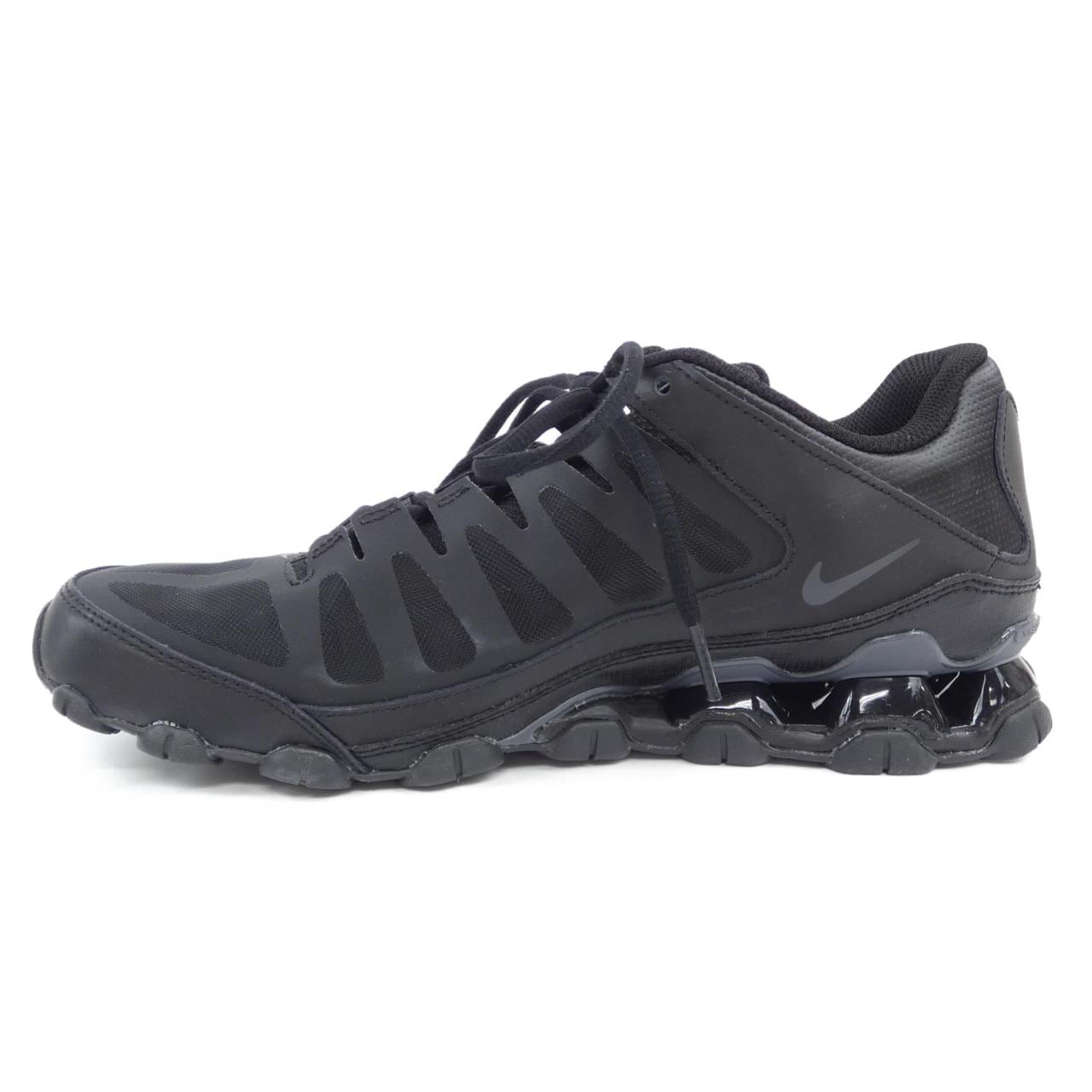 耐克NIKE运动鞋