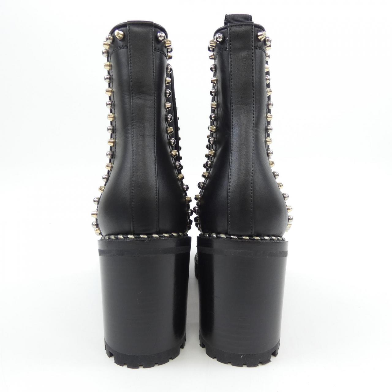 クリスチャンルブタン CHRISTIAN LOUBOUTIN ブーツ