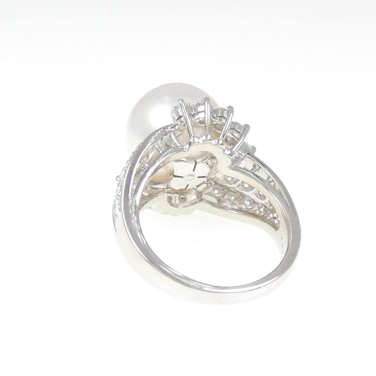 MIKIMOTO White Butterfly Pearl ring