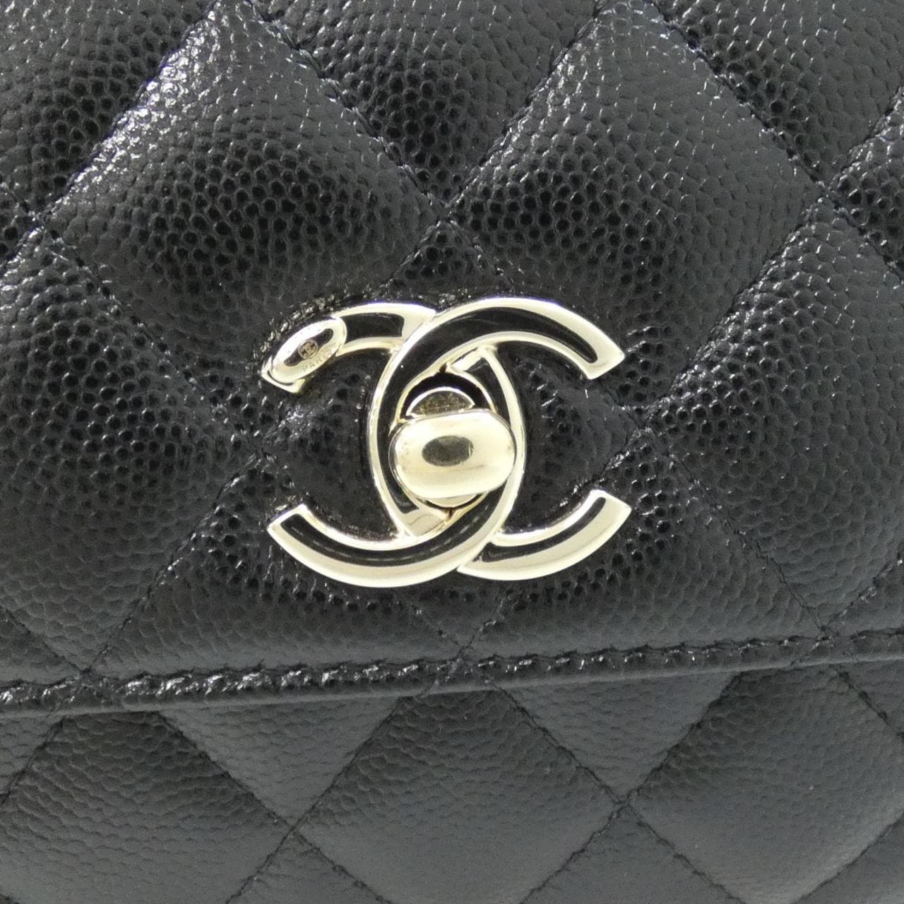 シャネル AP4244 チェーンクラッチ