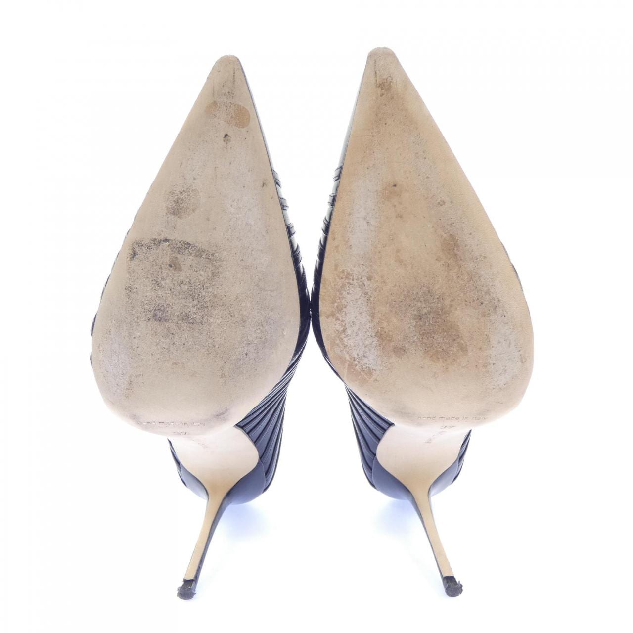 マノロブラニク MANOLO BLAHNIK パンプス