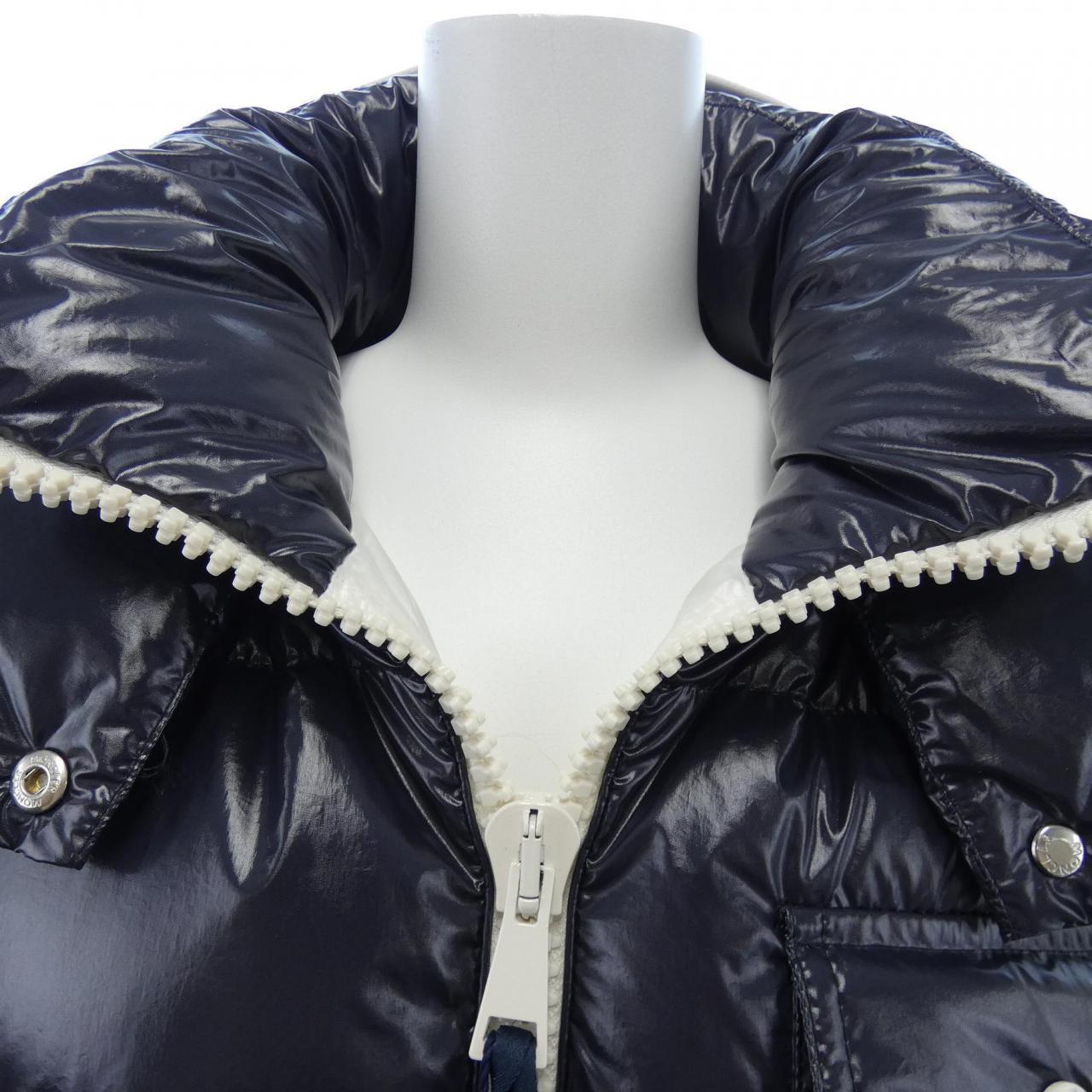 モンクレール MONCLER ダウンジャケット