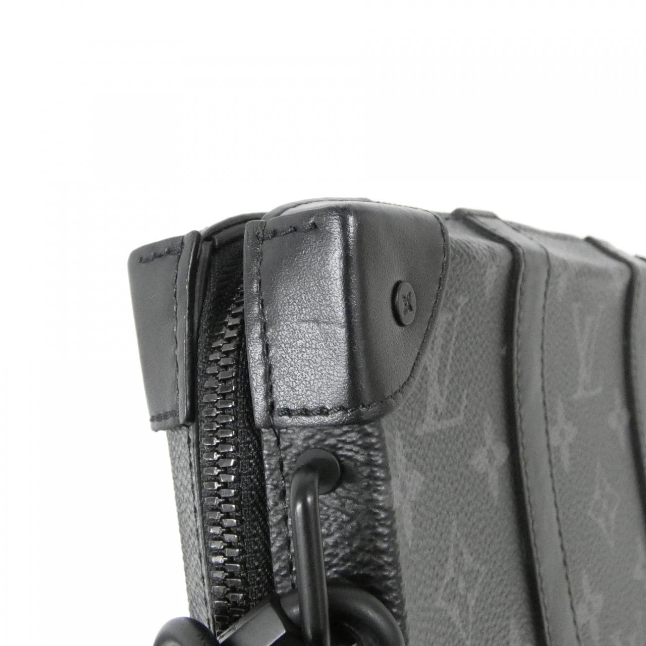 ルイヴィトン モノグラム エクリプス ソフトトランク ウォレット M69838 ショルダーバッグ