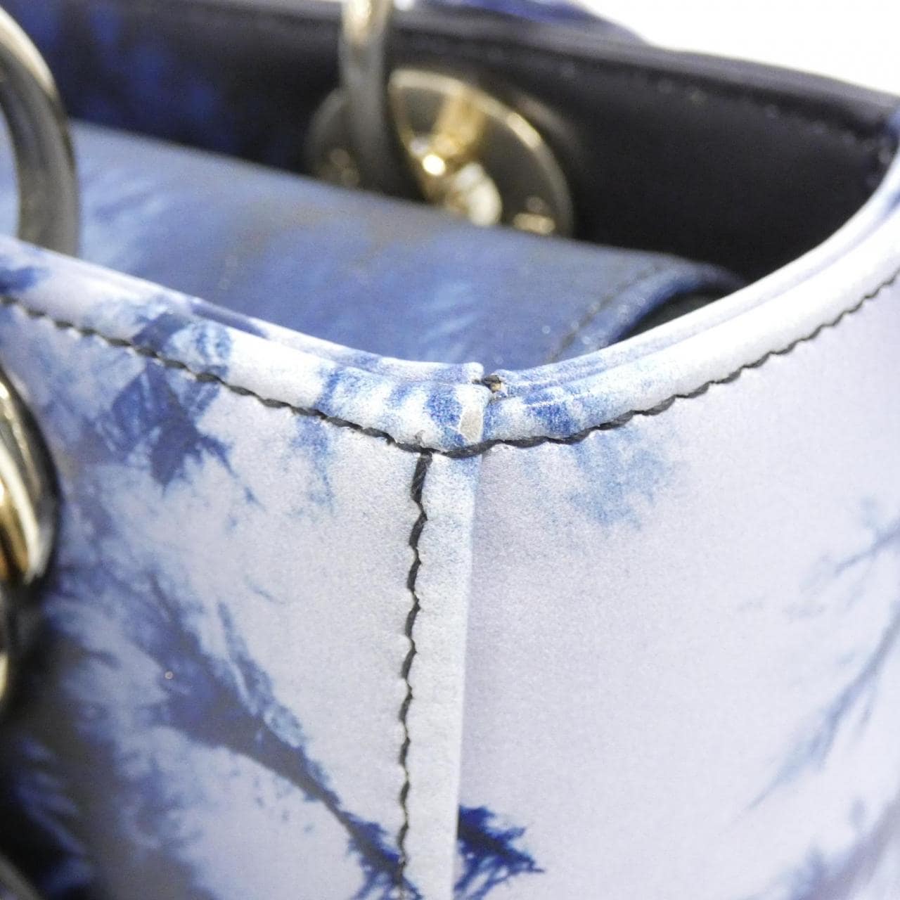 クリスチャンディオール TIE-DYE レディ ディオール ミディアム M0565OTYG バッグ