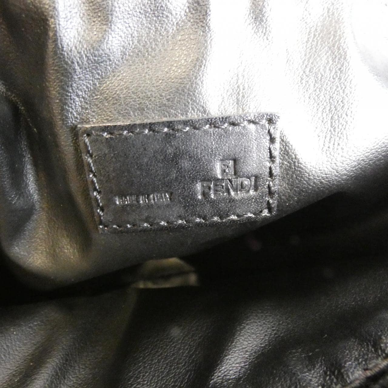 フェンディ 8N0005 JQ5 バッグ