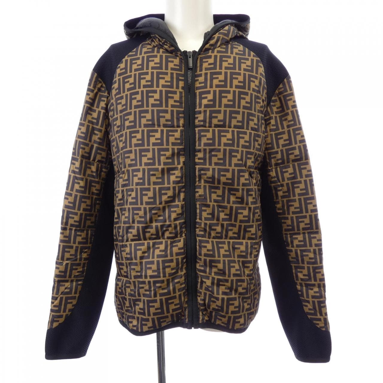 フェンディ FENDI FAF556 AAAA ダウンジャケット