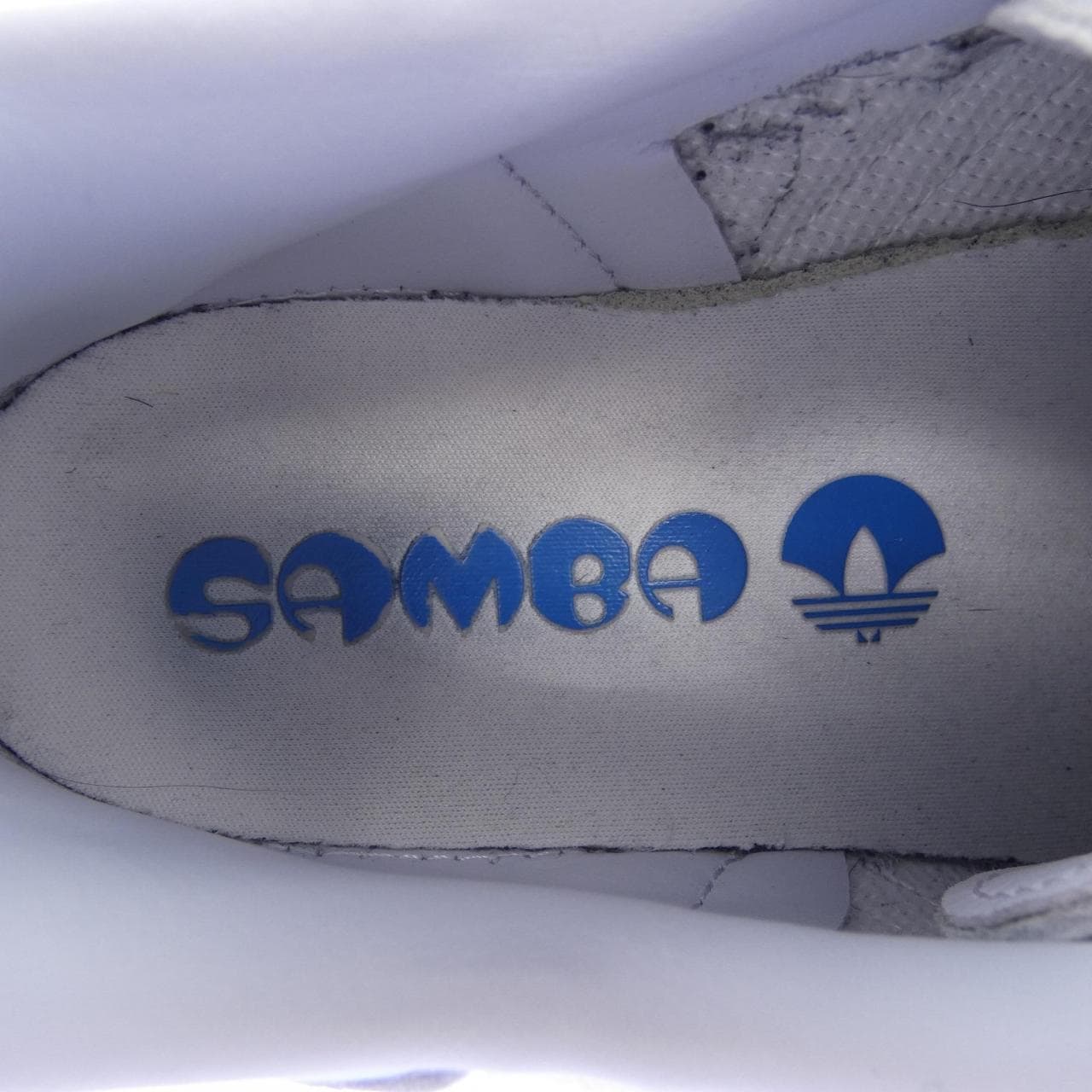 アディダス ADIDAS ID2055 スニーカー