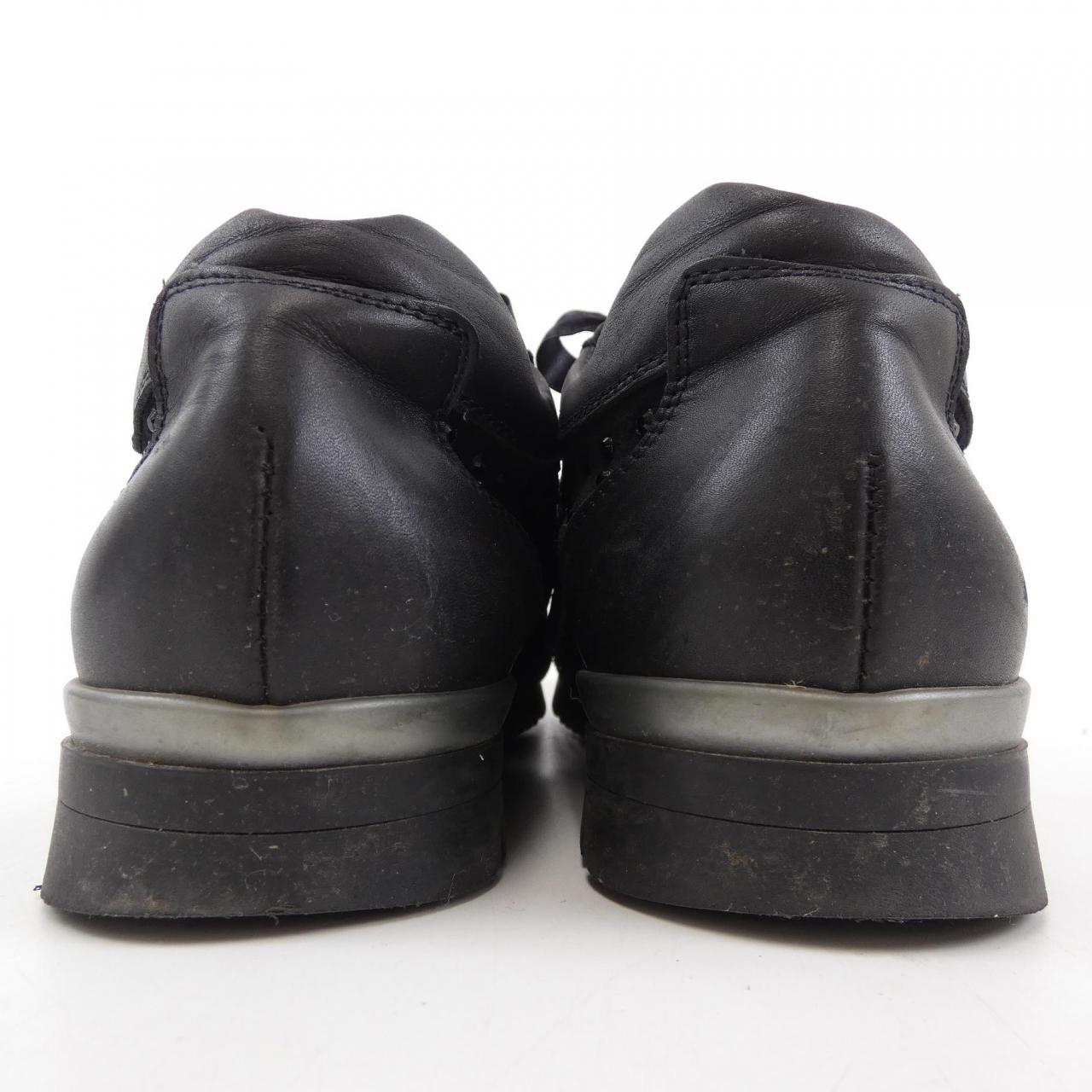 S sneakers