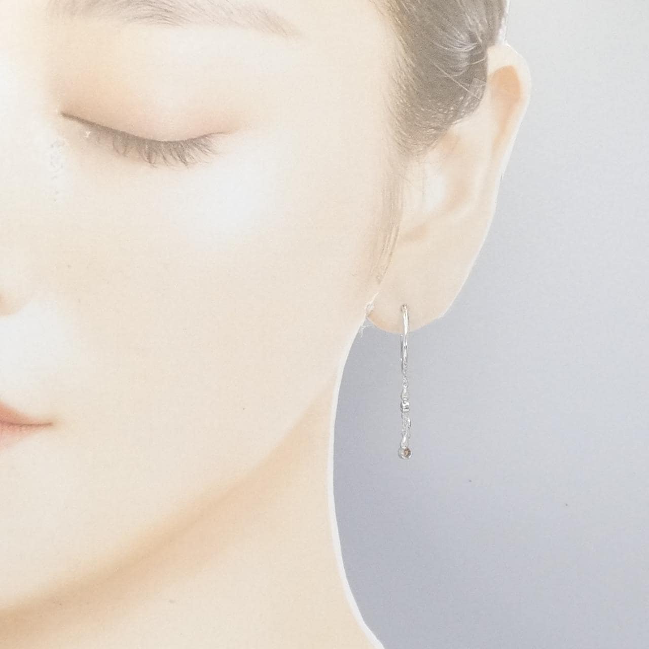 K18WG ダイヤモンド ピアス 0.14CT