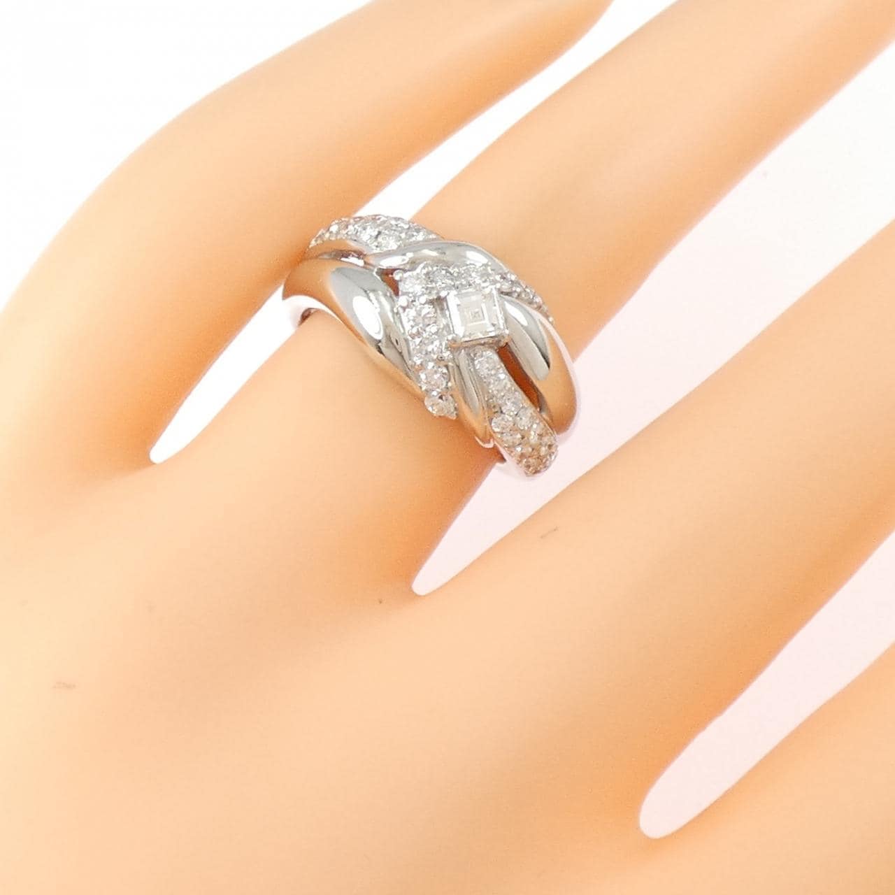 PT900 ダイヤモンド リング 0.18CT