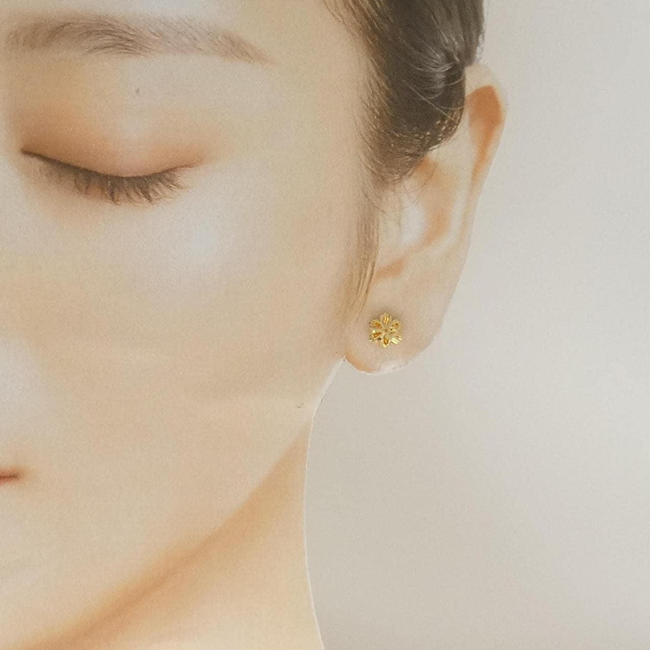 750YG フラワー ピアス