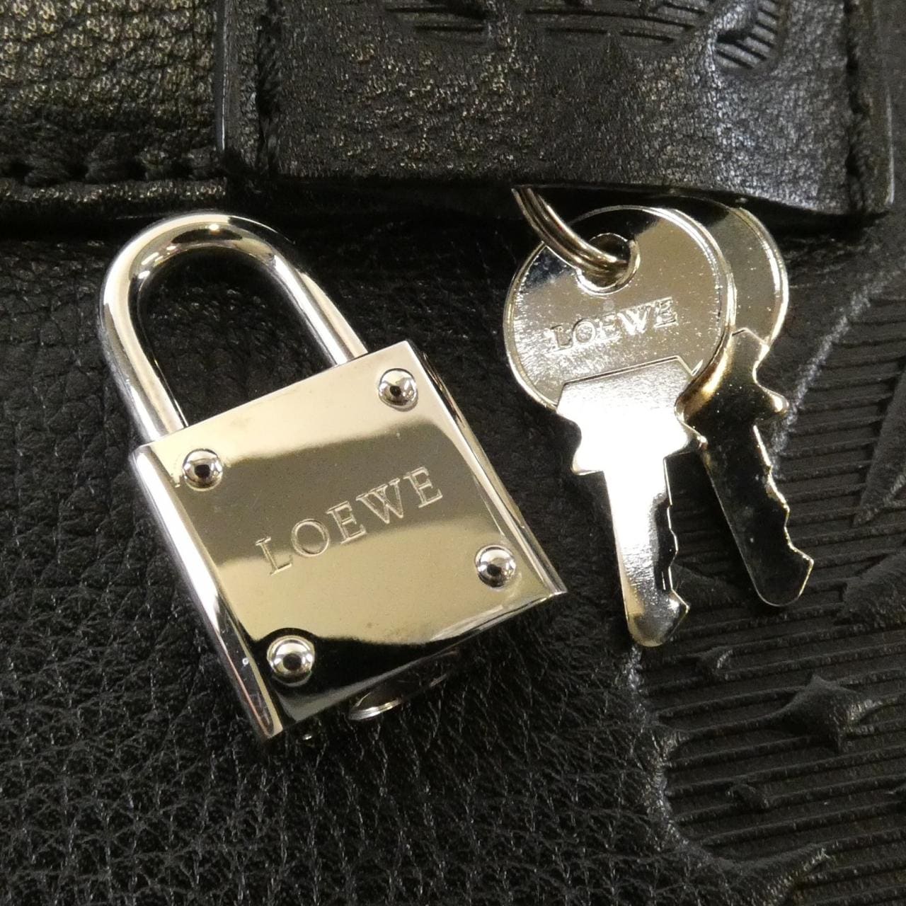 ロエベ アマソナ 28cm 311 62 001 バッグ