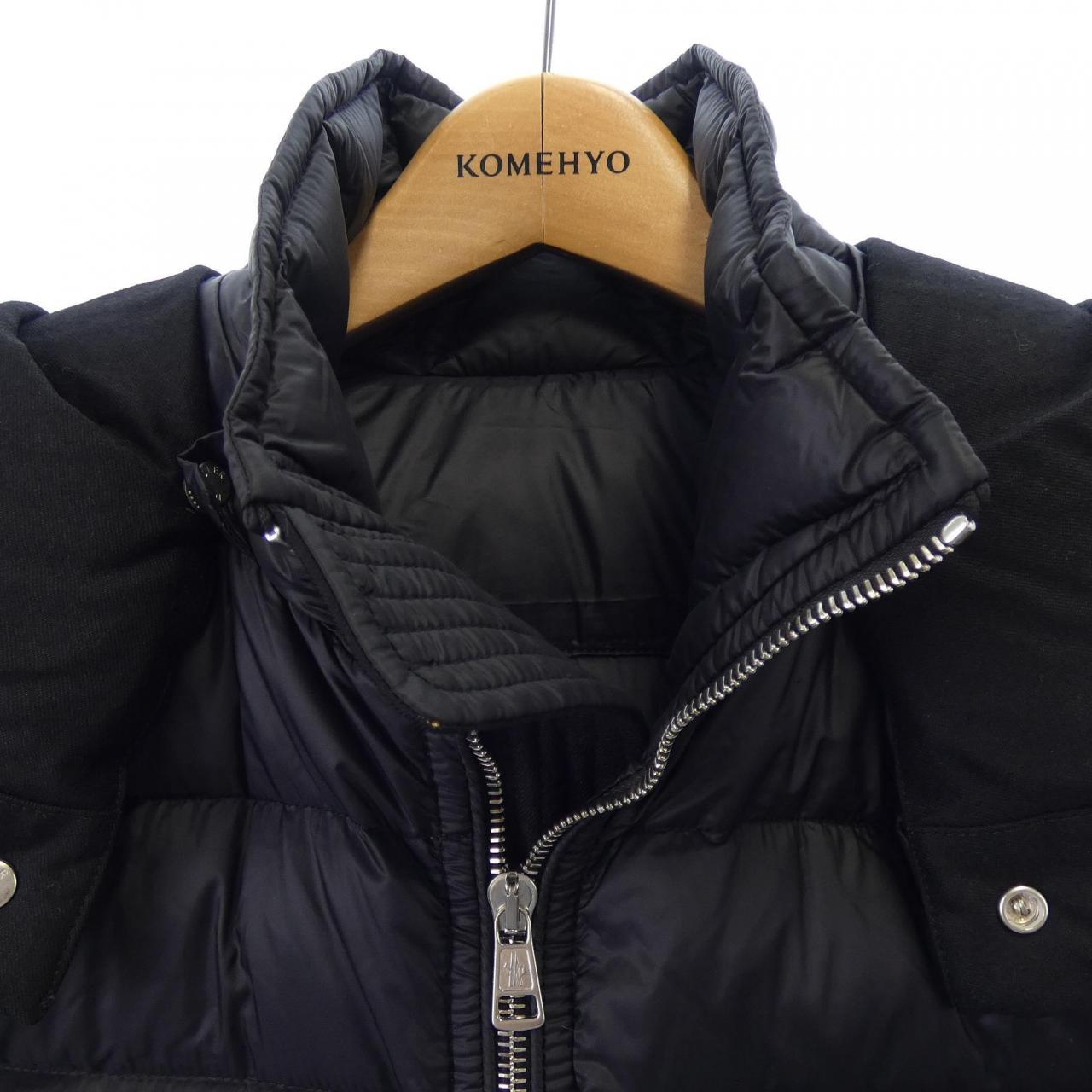 モンクレール MONCLER ダウンジャケット