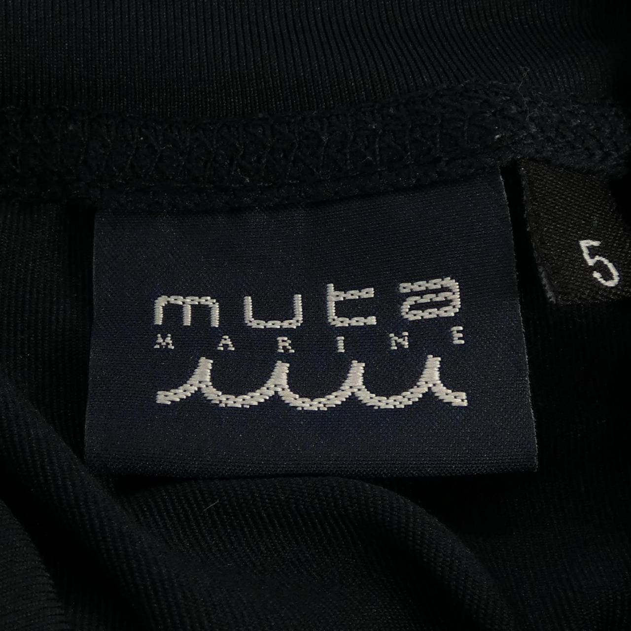 ムータ MUTA Tシャツ