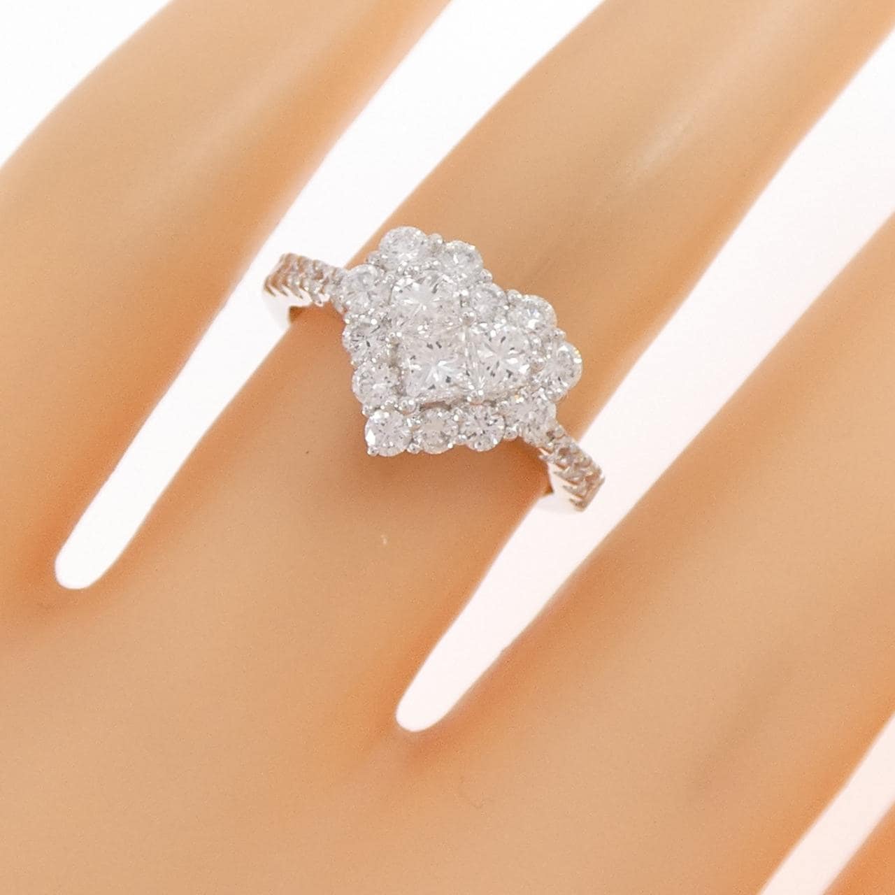 18KWG ハート ダイヤモンド リング 1.17CT
