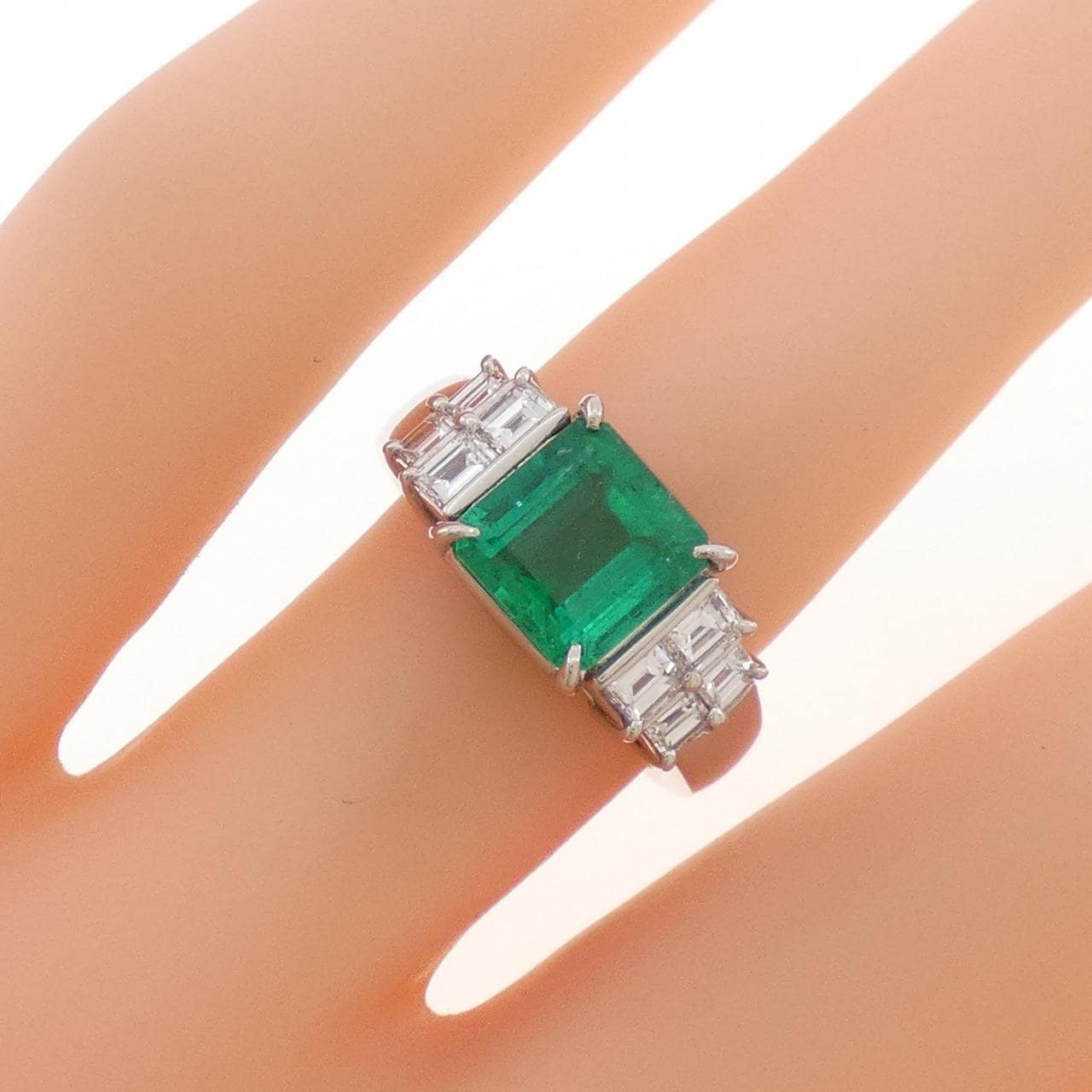 PT900翡翠戒指1.553CT哥倫比亞產