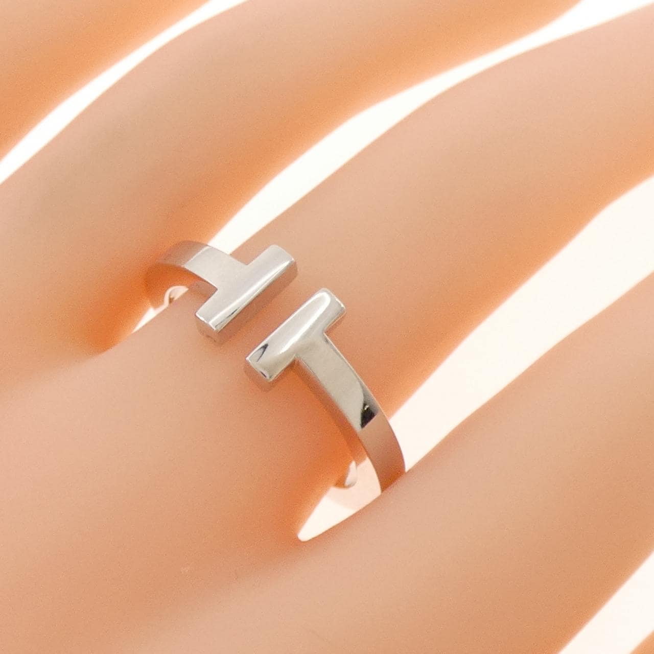 ティファニー Tスクエア リング