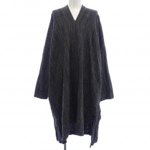 ヤンヤンヴァンエシュ JAN-JAN VANESSCHE トップス