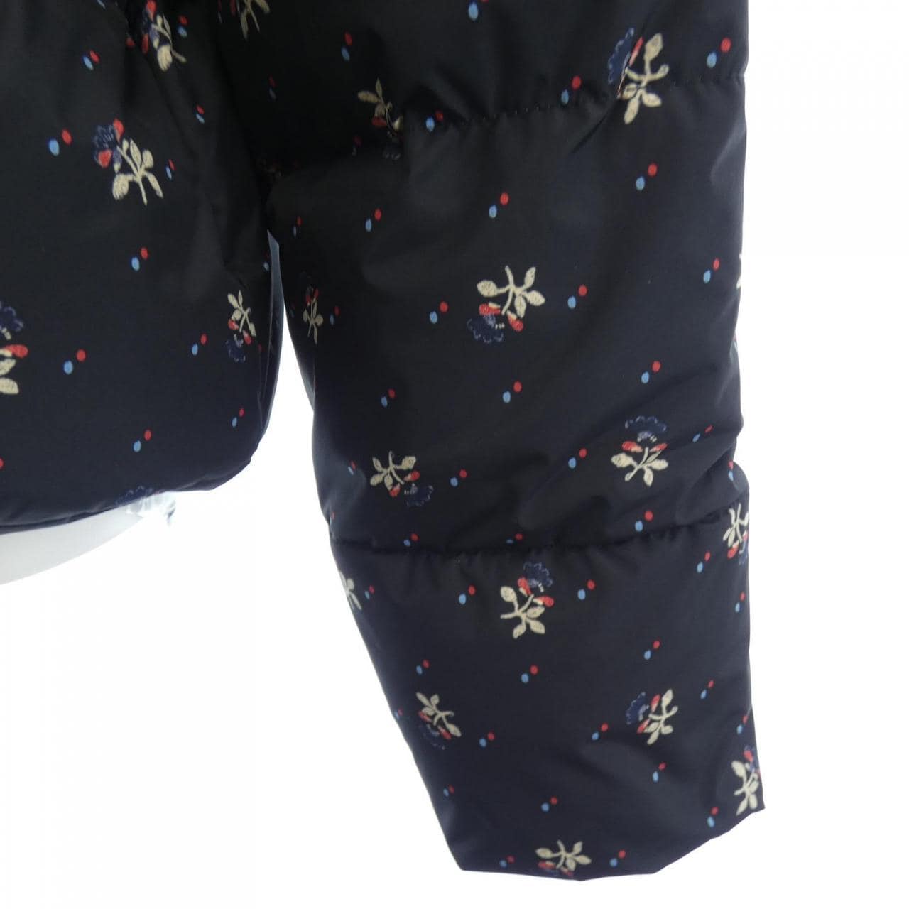 ピレネックス PYRENEX ROSEANNA LODGE PRINT HW50 ダウンジャケット