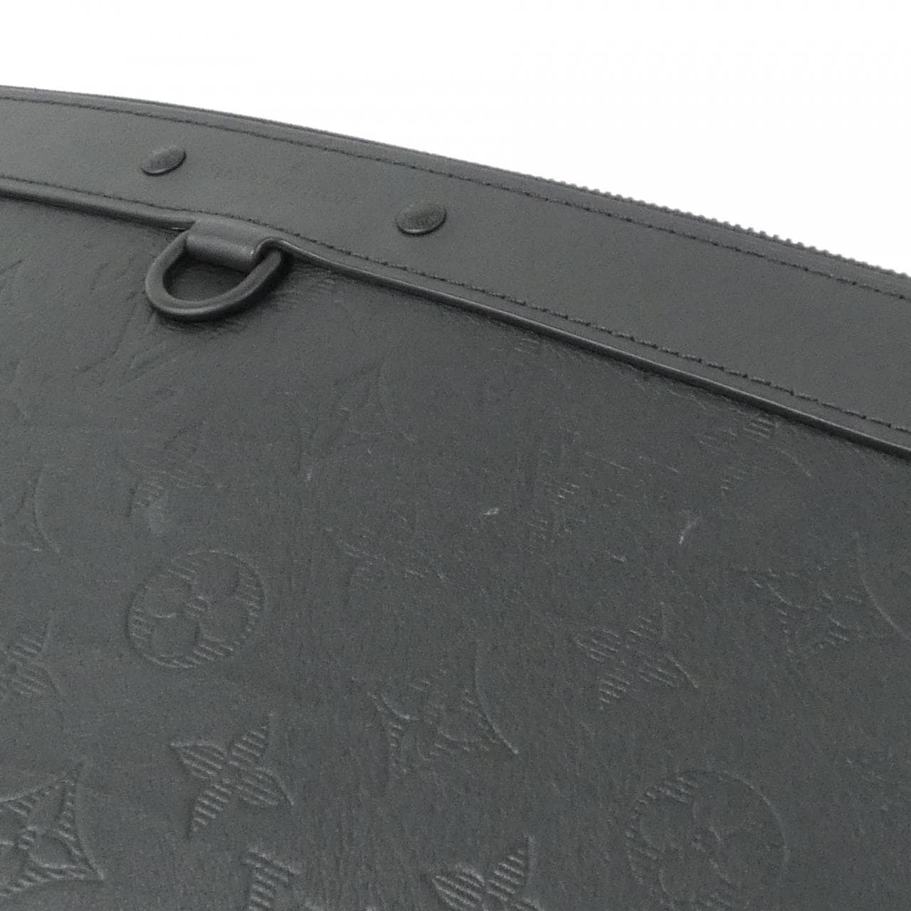 ルイヴィトン モノグラム シャドウ ポシェット ディスカバリー M62903 バッグ