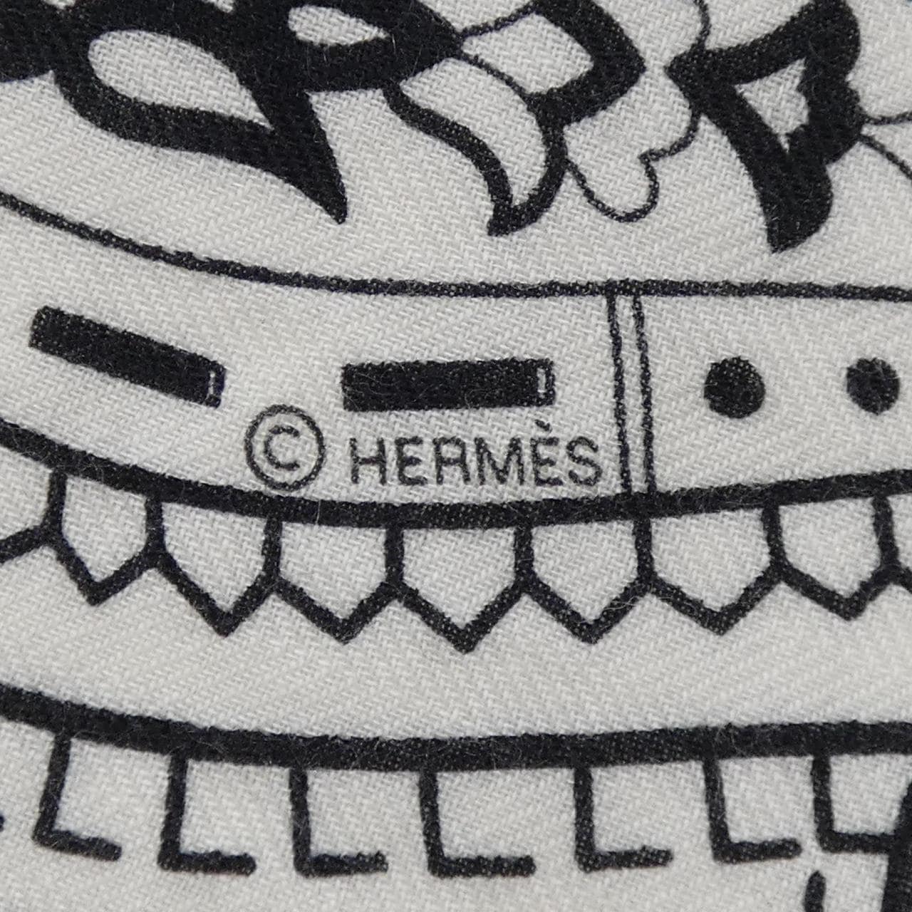 エルメス HERMES CHEVAL DE COEUR BANDANA H244259S カレジェアン140 ショール