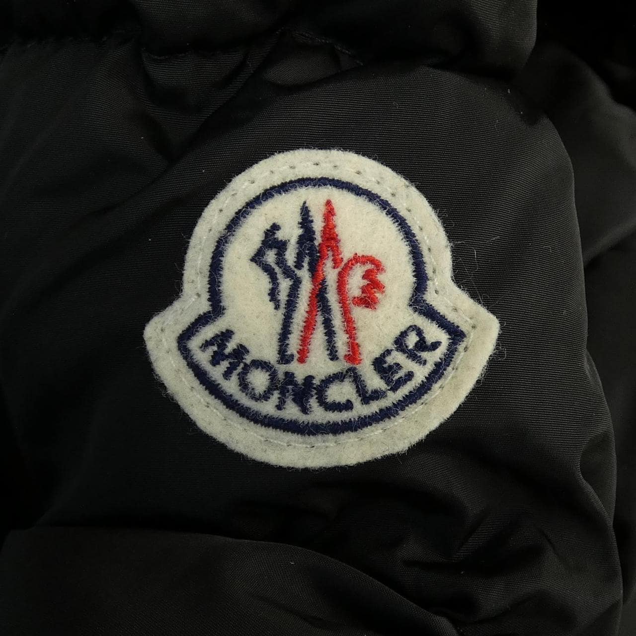 モンクレール MONCLER BETULA ダウンジャケット