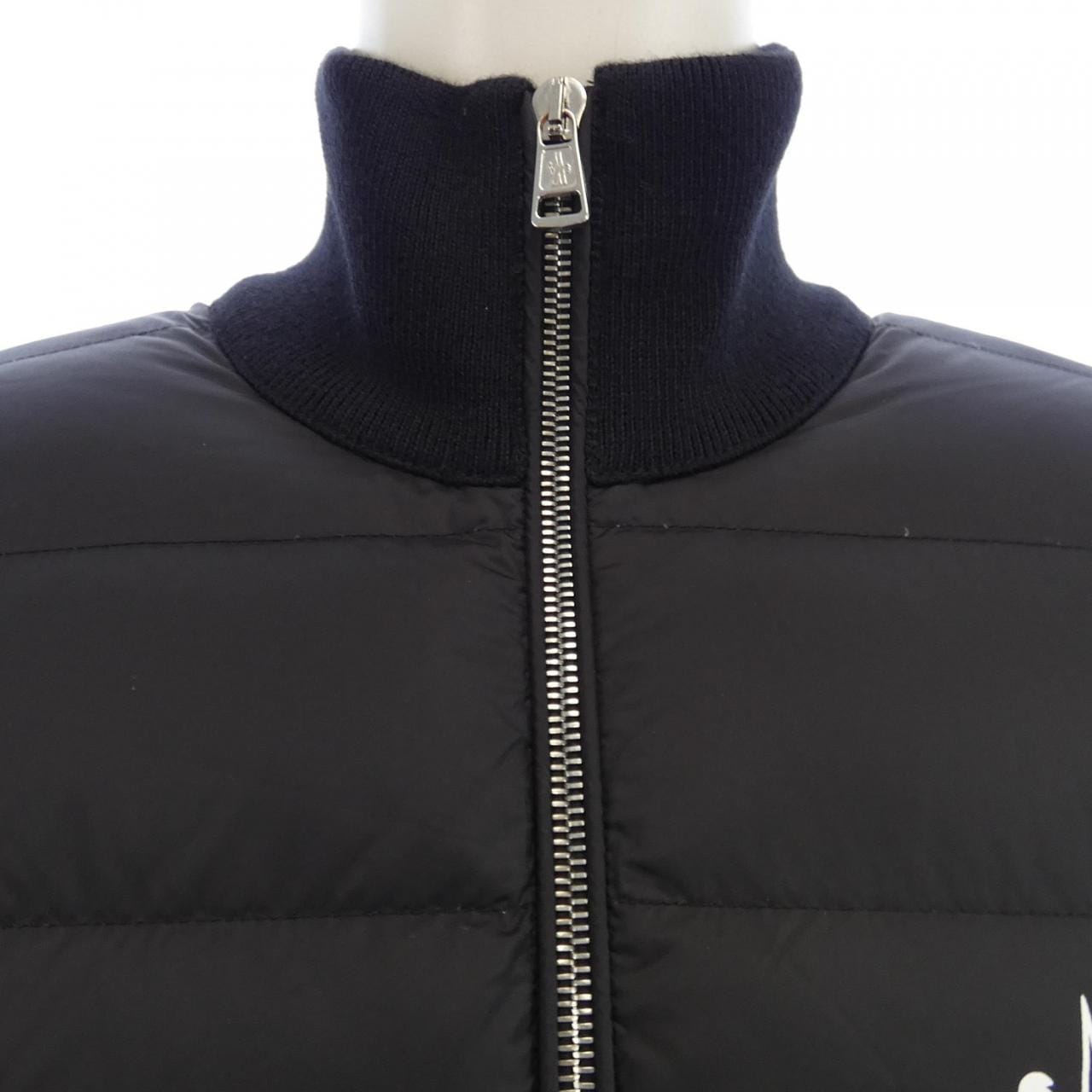 モンクレール MONCLER ダウンジャケット