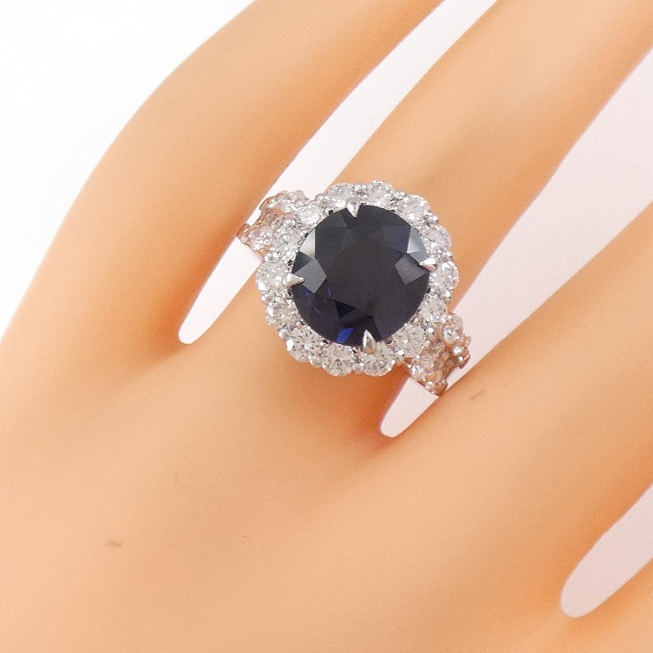 PT900 サファイヤ リング 4.356CT
