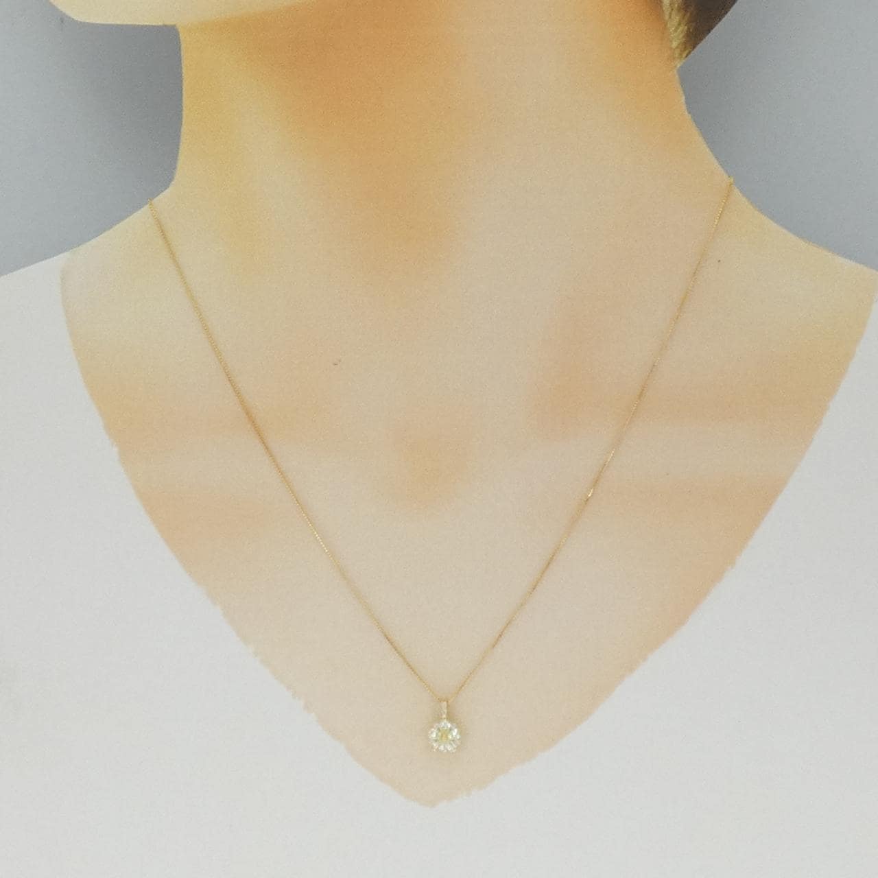 【新品】K18YG フラワー ダイヤモンド ネックレス 0.30CT