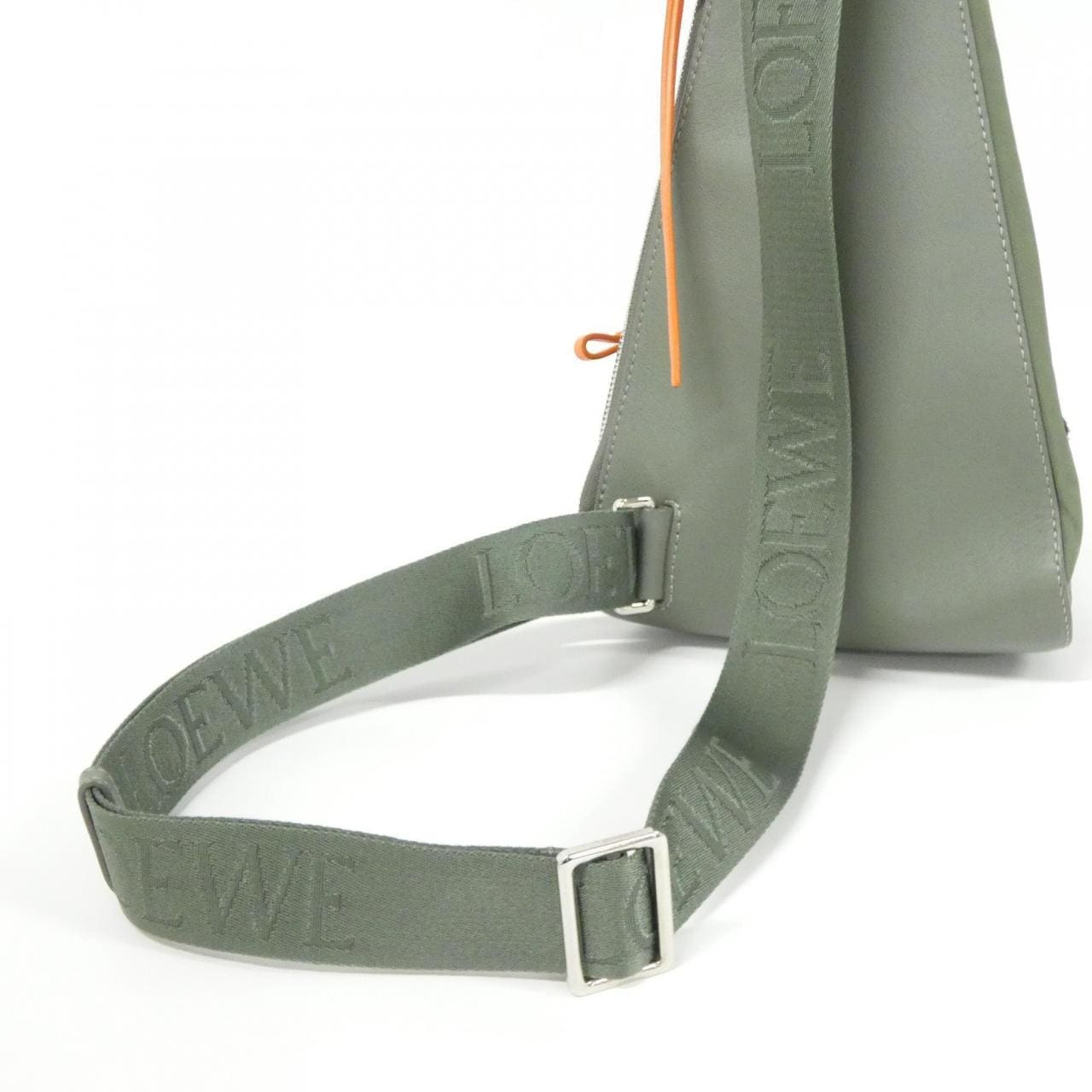 ロエベ アントン スリング B511A09X11 ショルダーバッグ