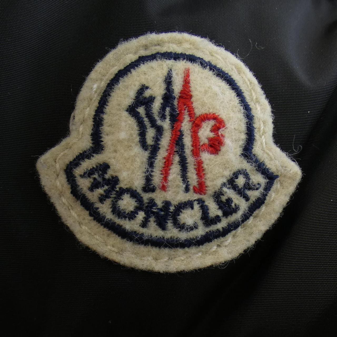 MONCLER蒙克勒羽绒服