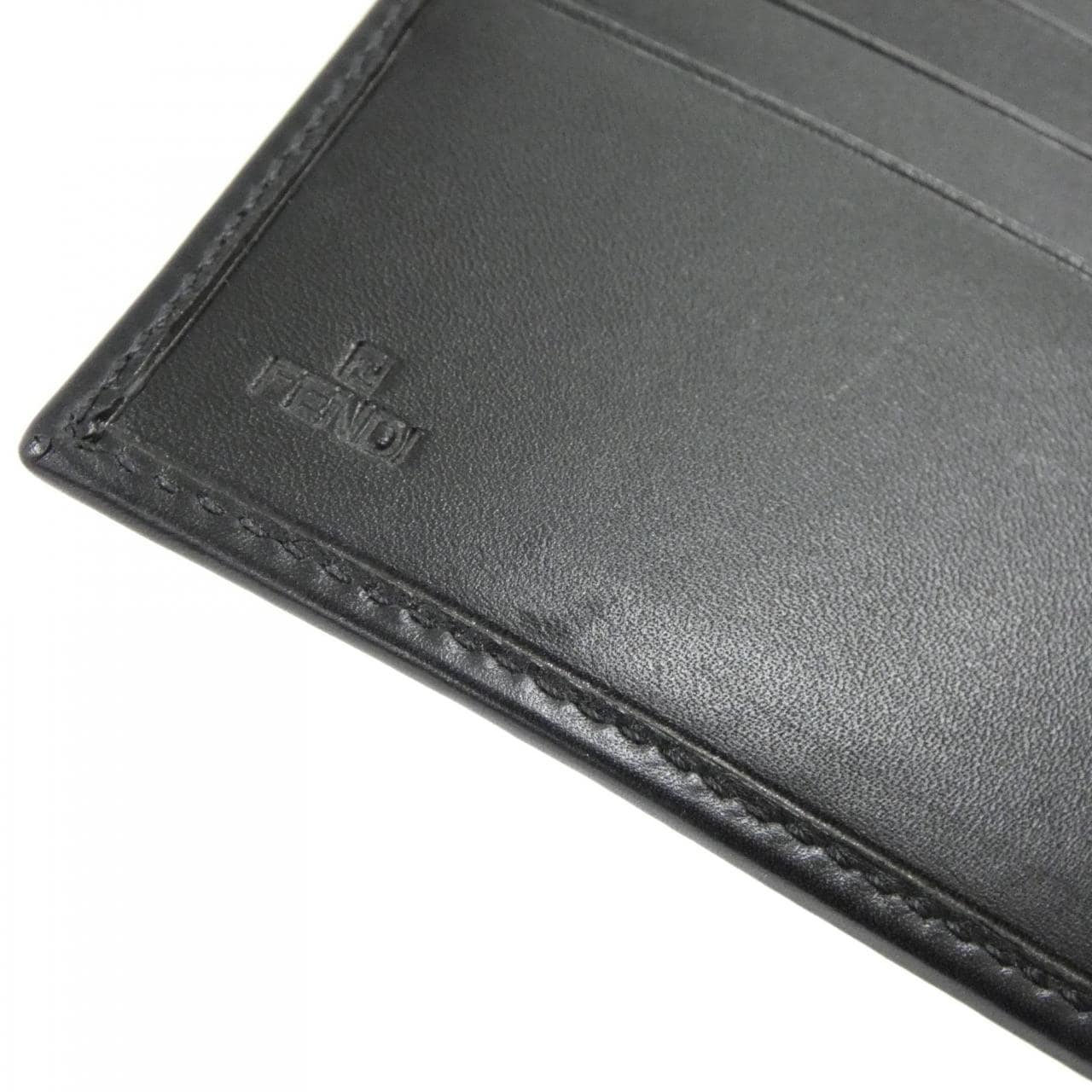 フェンディ 7M0001 KHK 財布