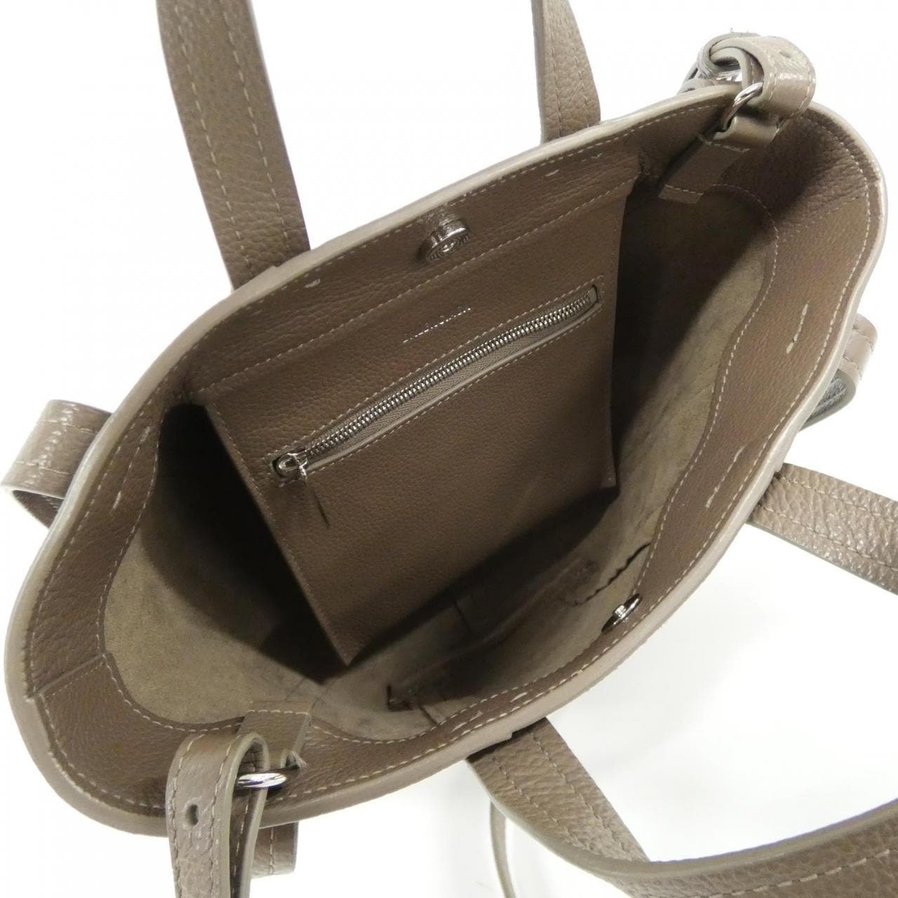 バレンシアガ エブリデイ XS ノース サウス トート 672793 15YUN バッグ